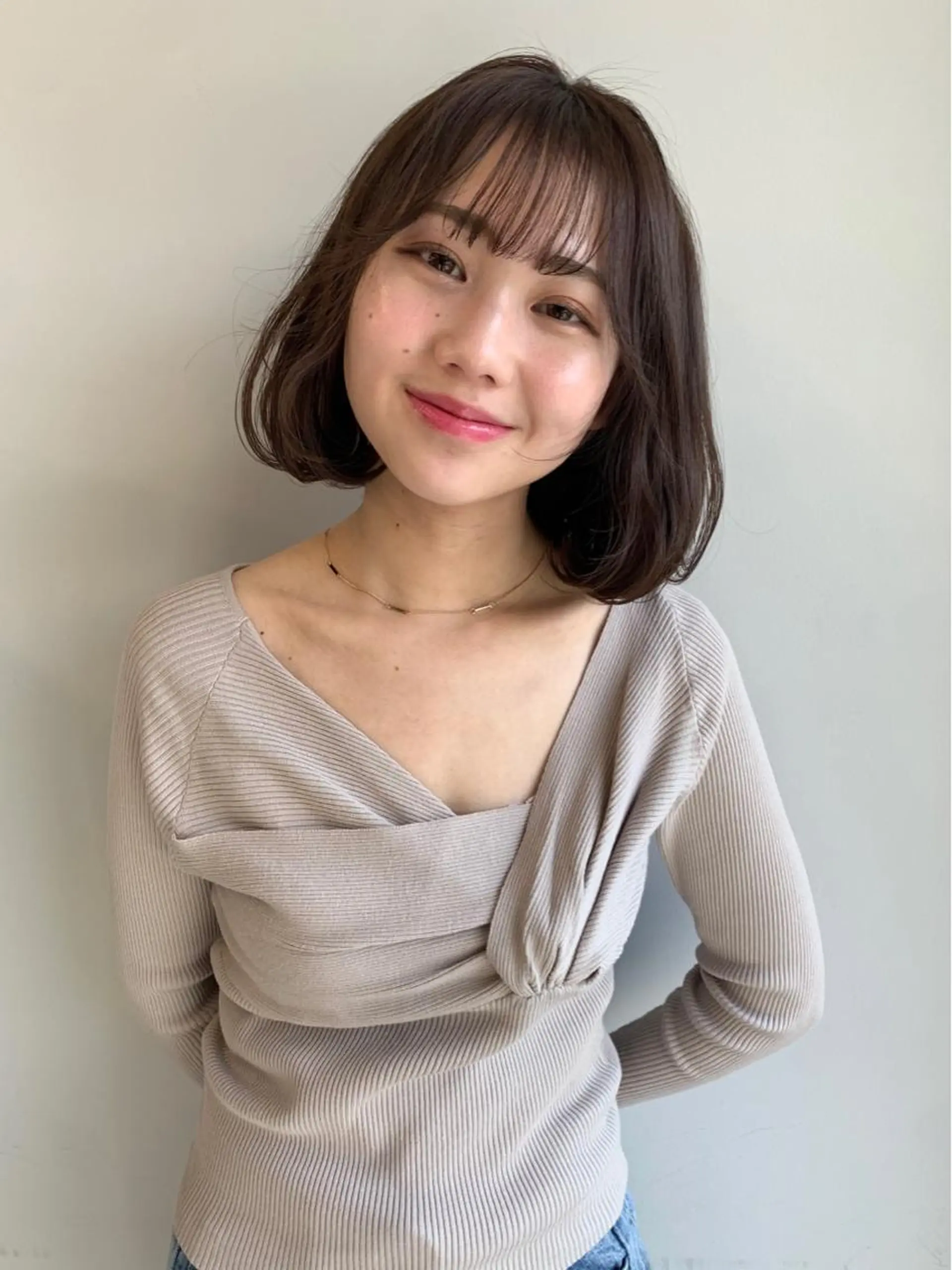 ミディアム カラー 透明感/オリーブ/ グレージュ/YUKAのヘアスタイル