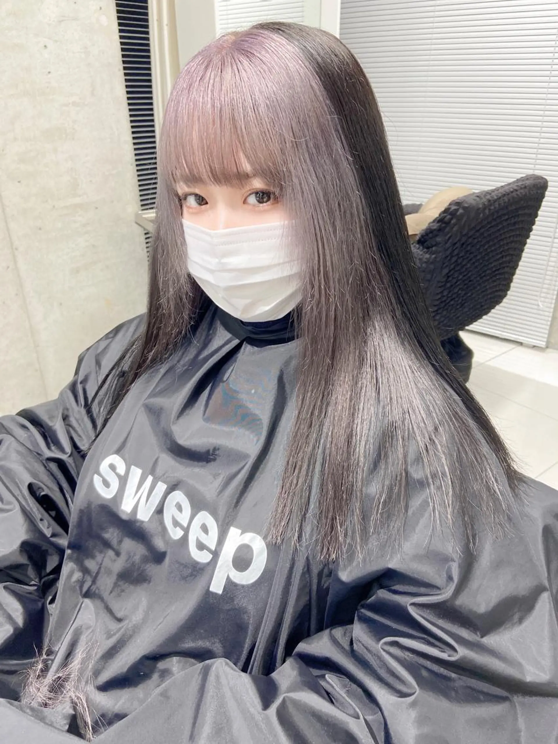 ロング カラー 黒髪 ブリーチ ブルーカラー ブルーブラック Amelie yunのヘアスタイル