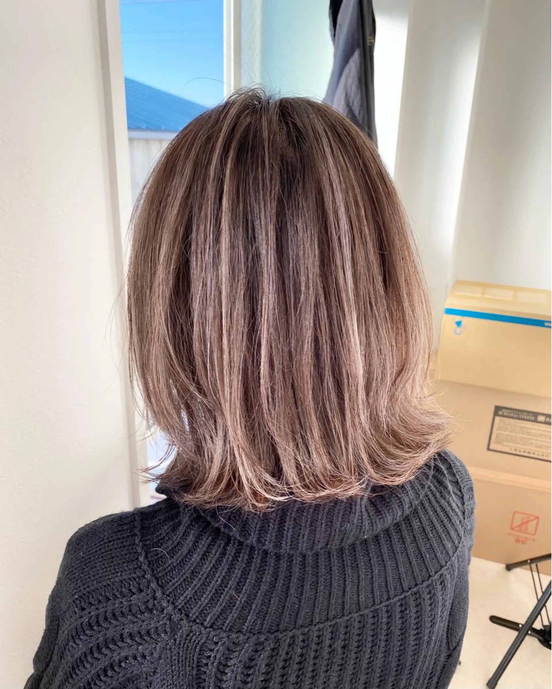 ミディアム ハイライト 山根 賢樹のヘアスタイル