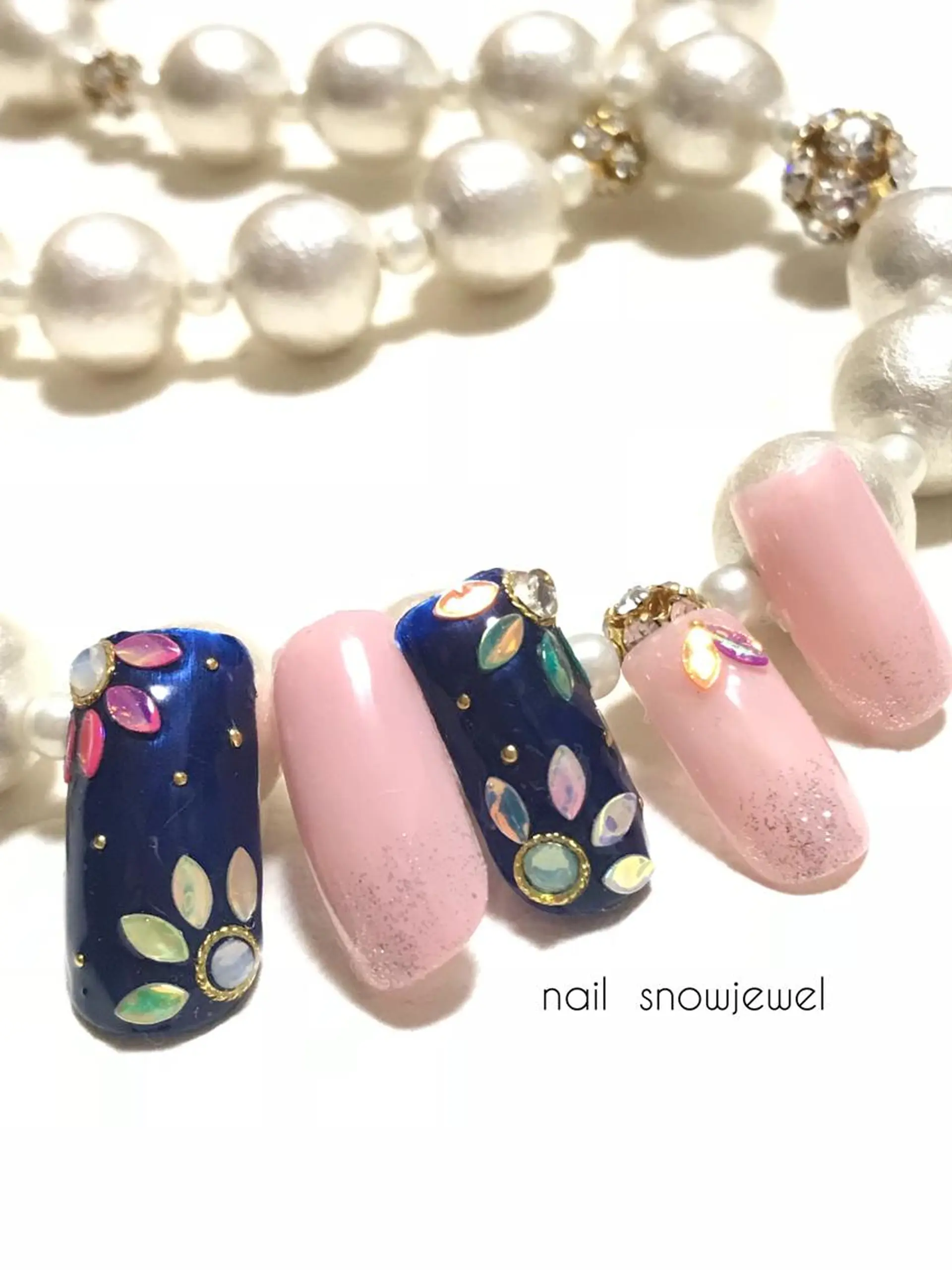 ネイル フラワーネイル ホログラムネイル nail snowjewelのネイルデザイン