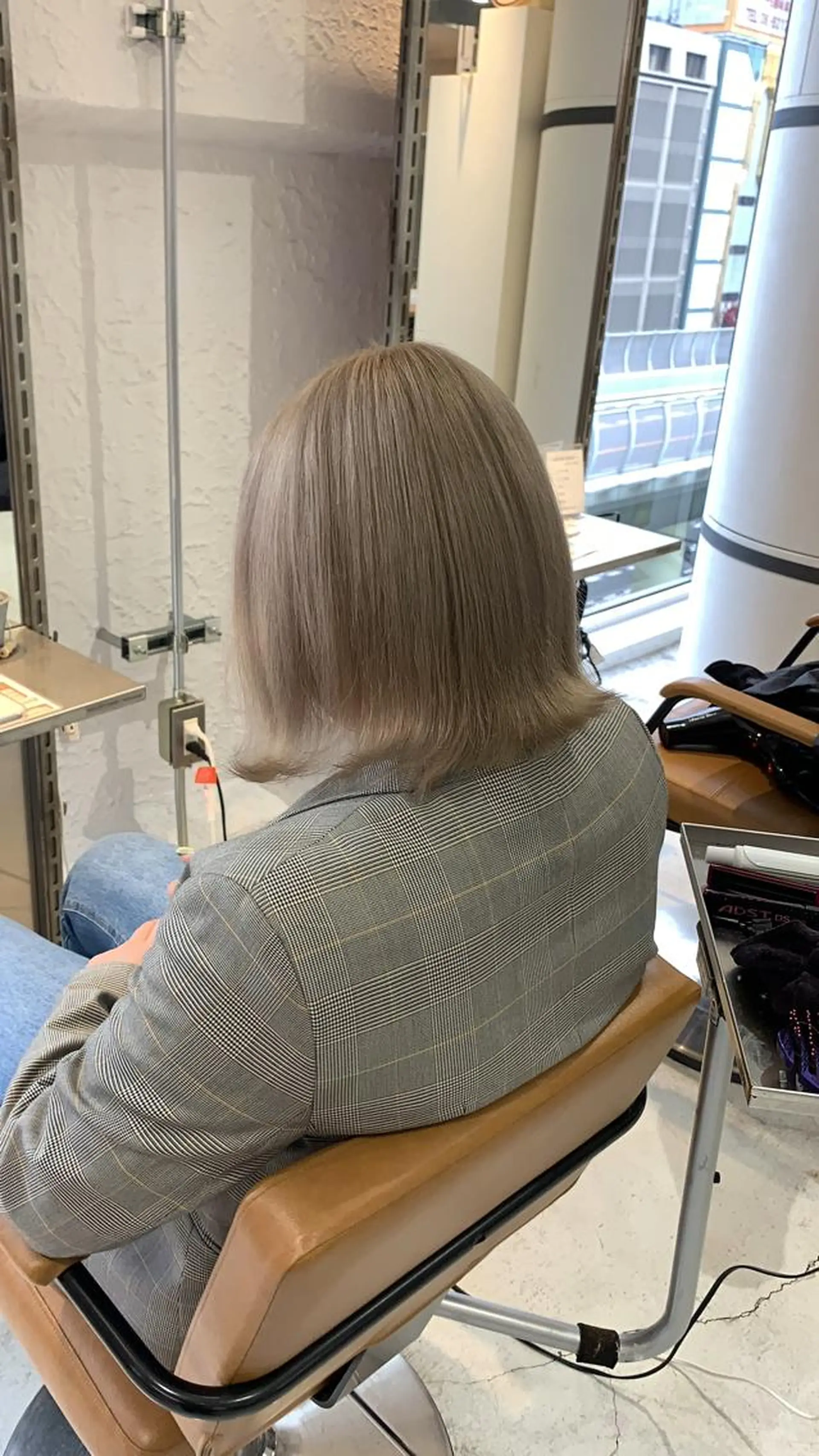 ショート 派手髪支持率No1 Eisukeのヘアスタイル