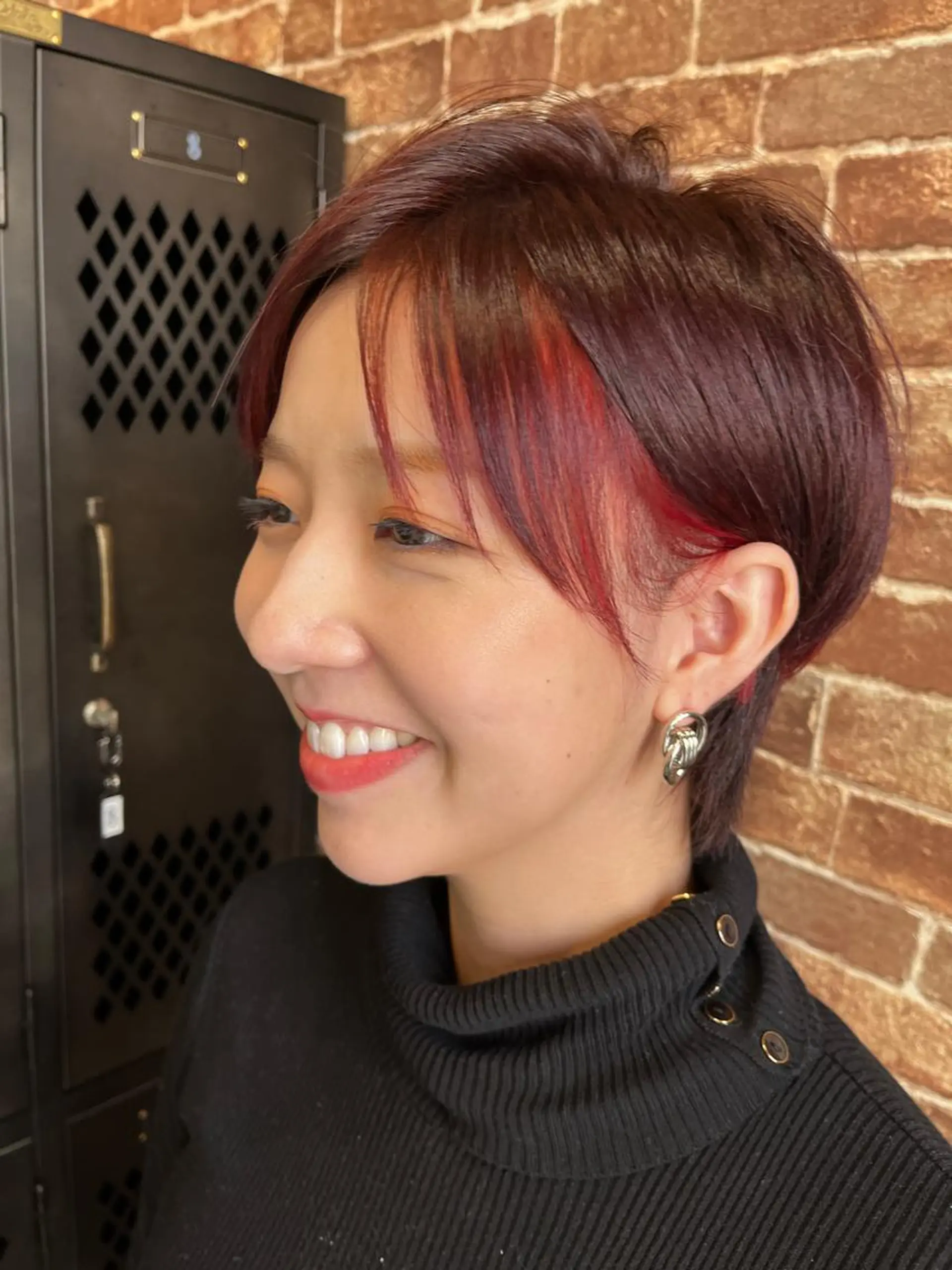 ミディアム カラー パーマ ヘアアレンジ メンズ キッズ ネイル マツエク・マツパ アイブロウ メンズブリーチ メンズハイライト メンズインナーカラー メンズ韓国風 ブリーチ ヘアカラー トリートメント 久木原 ゆりのヘアスタイル