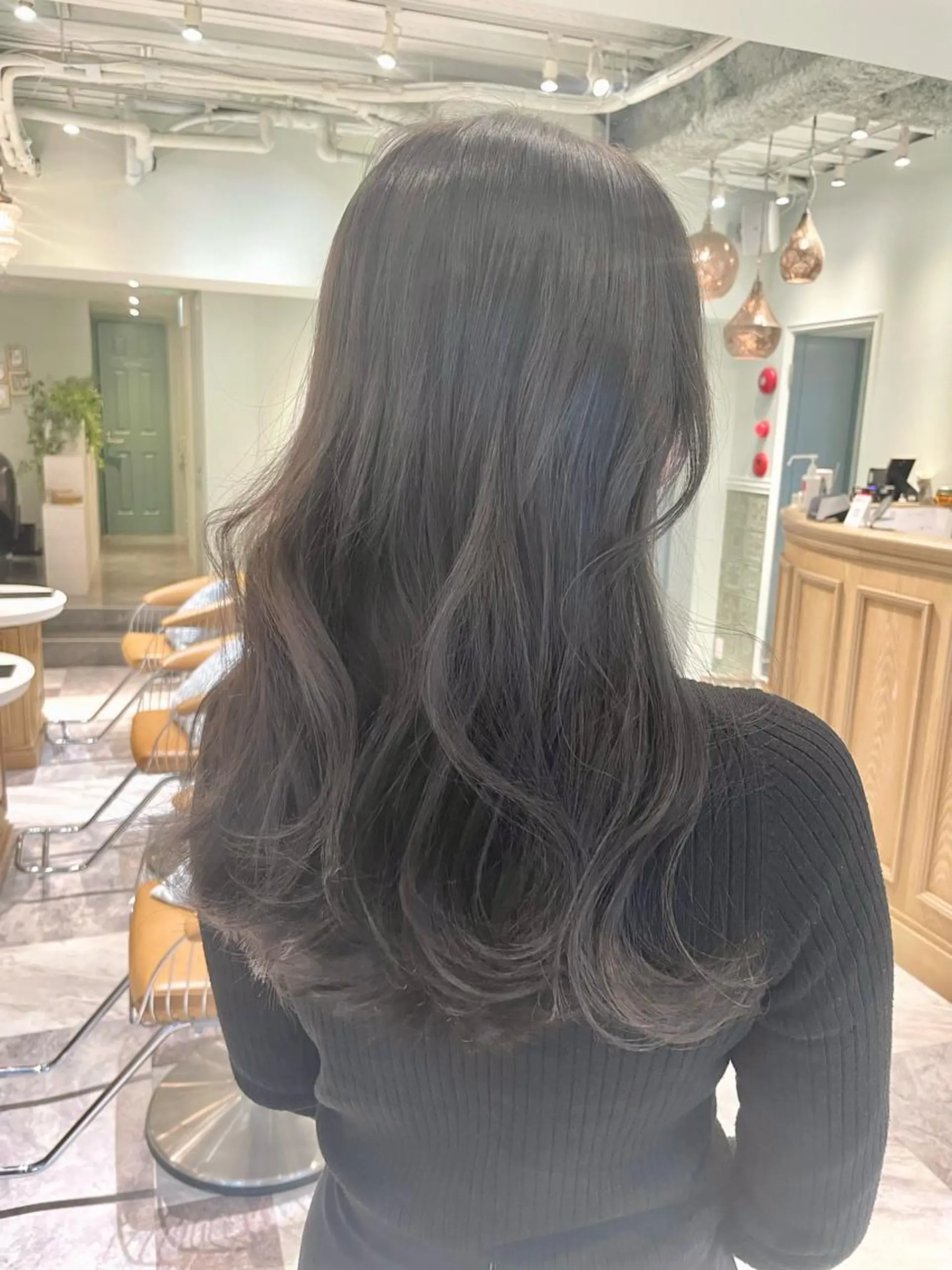 カラー 渡辺 麻衣のヘアスタイル