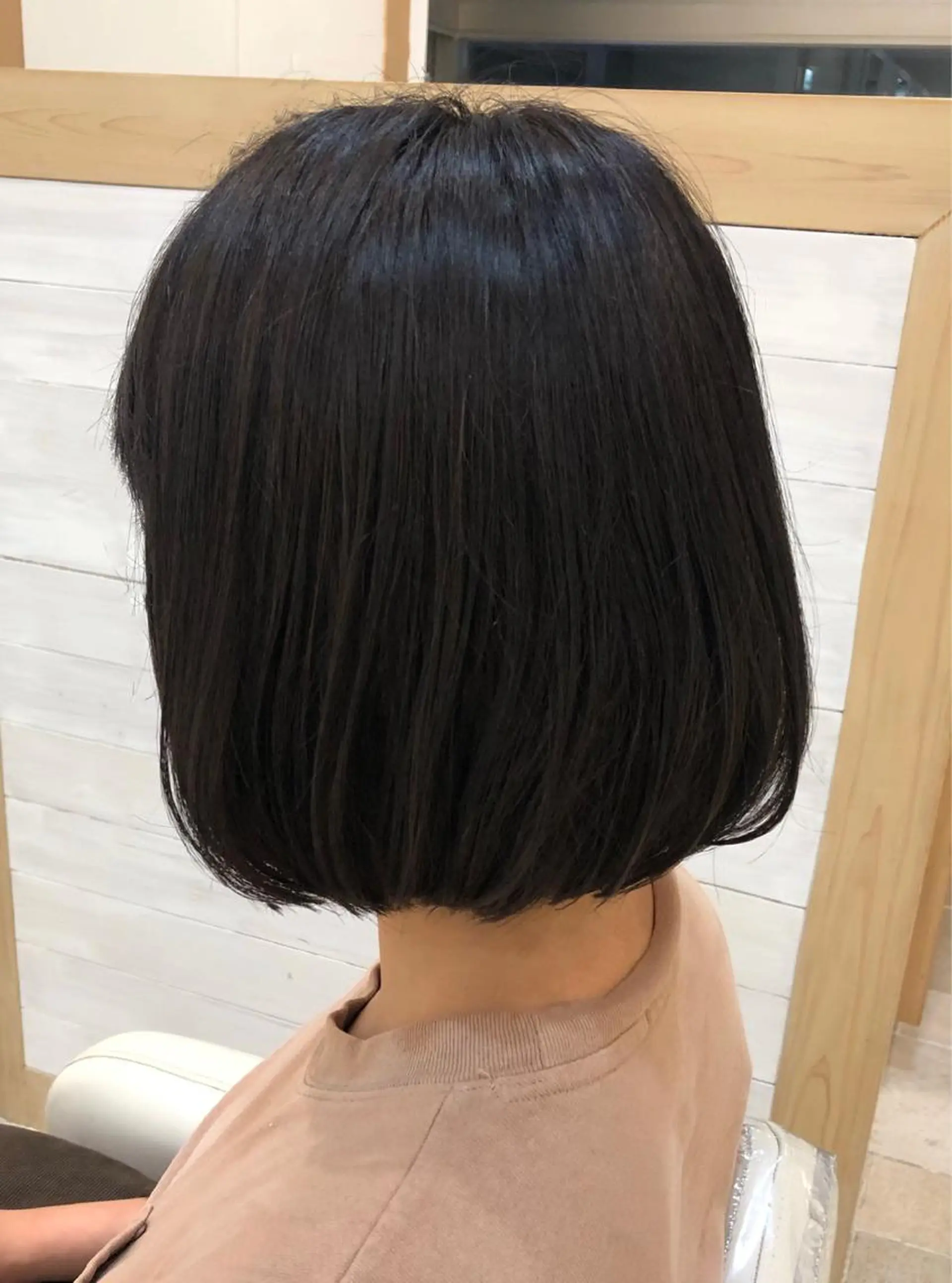 ミディアム ボブ 髪質改善 トリートメント 酸熱トリートメント 須賀 一美のヘアスタイル