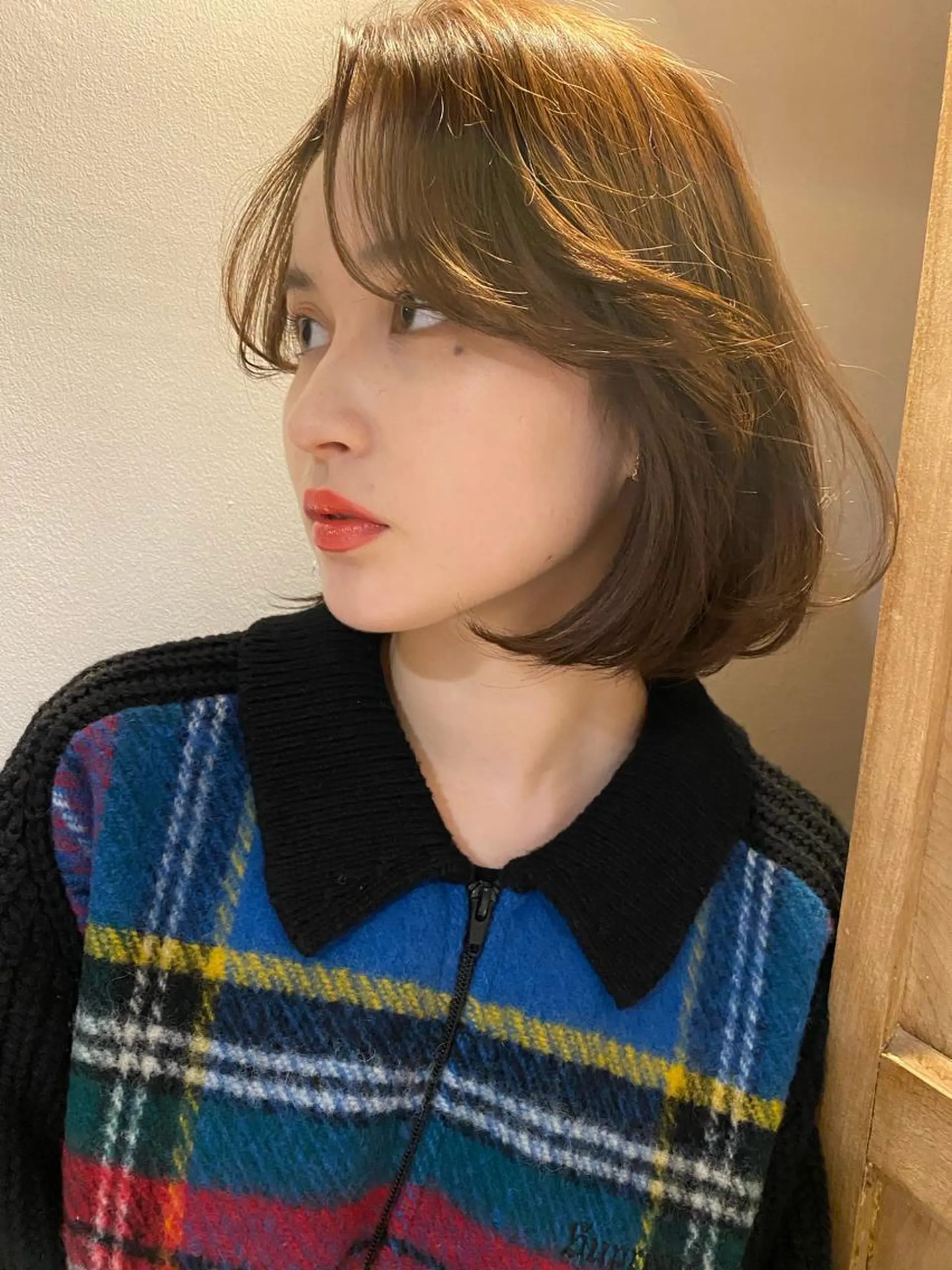 ミディアム カラー ベージュカラー ダブルカラー ハイライトカラー ハイトーンカラー インナーカラー カット ヘアカラー トリートメント Pia hair Design Yakuin所属・Pia ツボイ ケイタのヘアスタイル