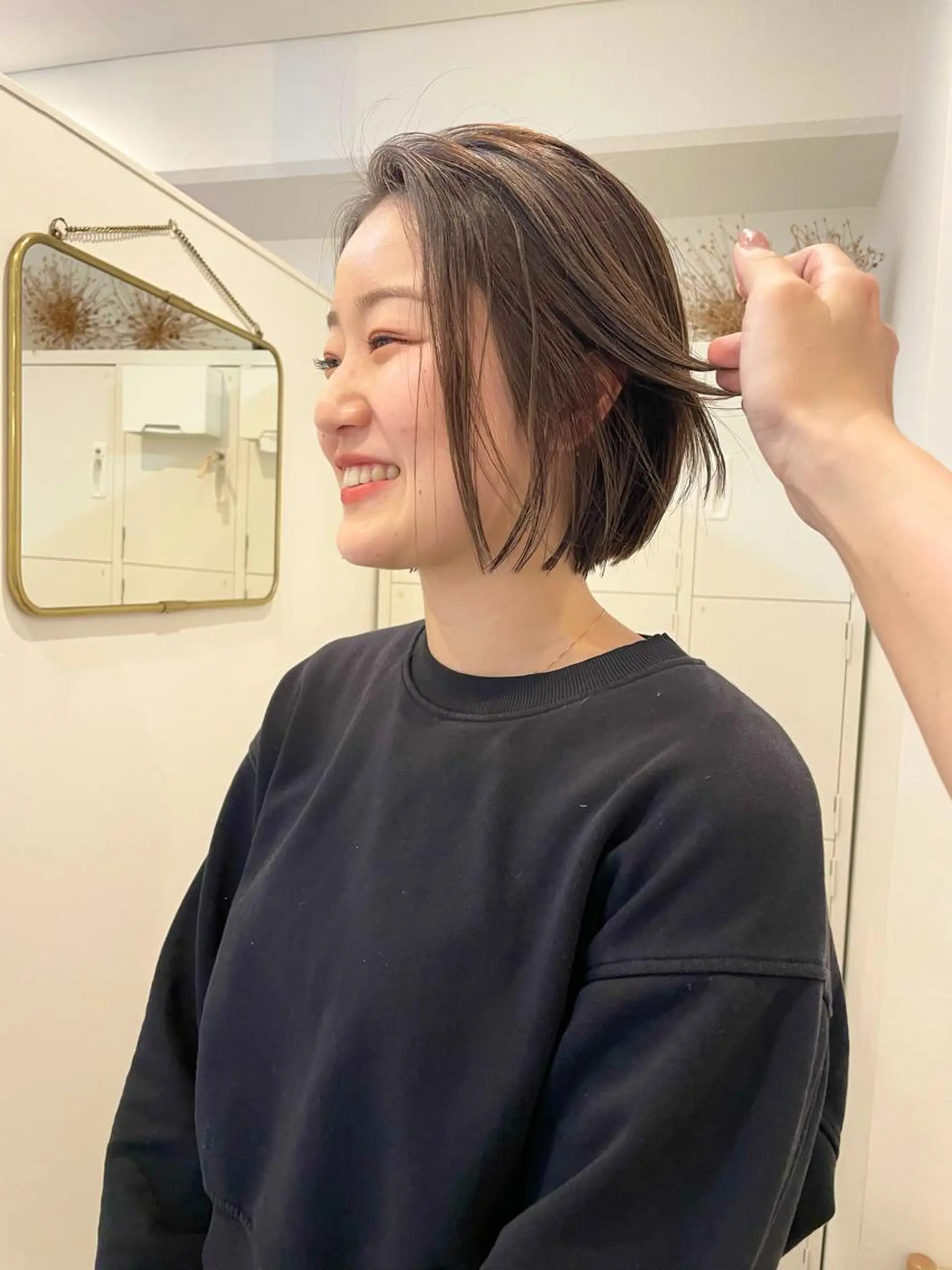 ショート カラー 佐藤 永夏のヘアスタイル