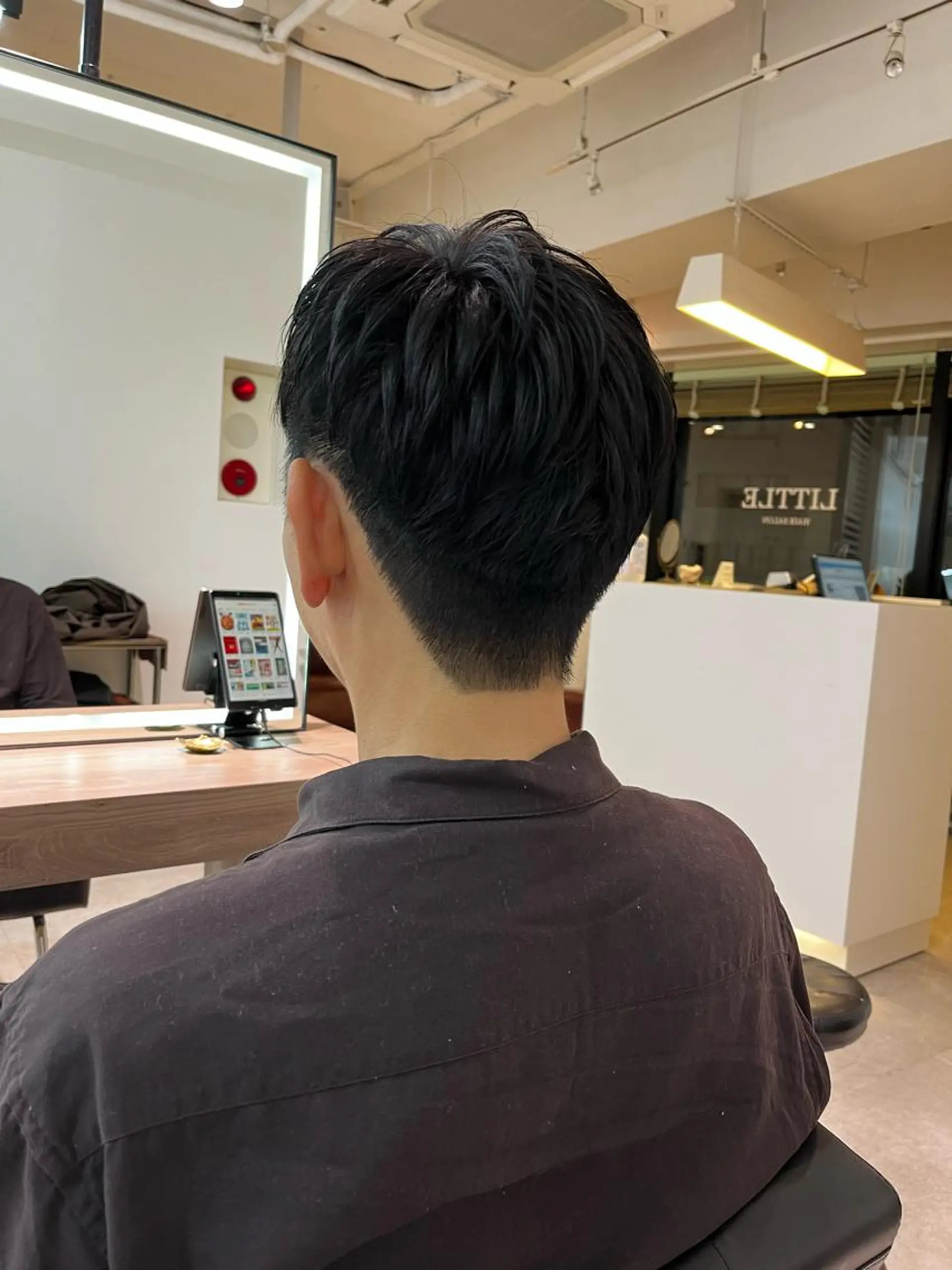 カラー メンズ ﾚｲﾔｰ🩵透明感 ೀユイ🌙のヘアスタイル