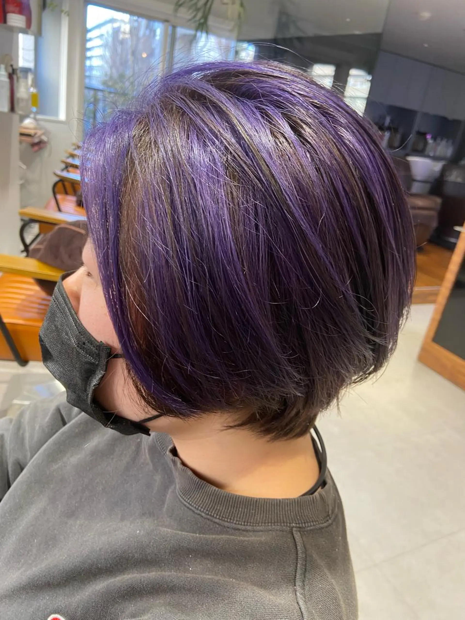 ミディアム アッシュ パープルカラー ハイライト 代表　しみず としやのヘアスタイル