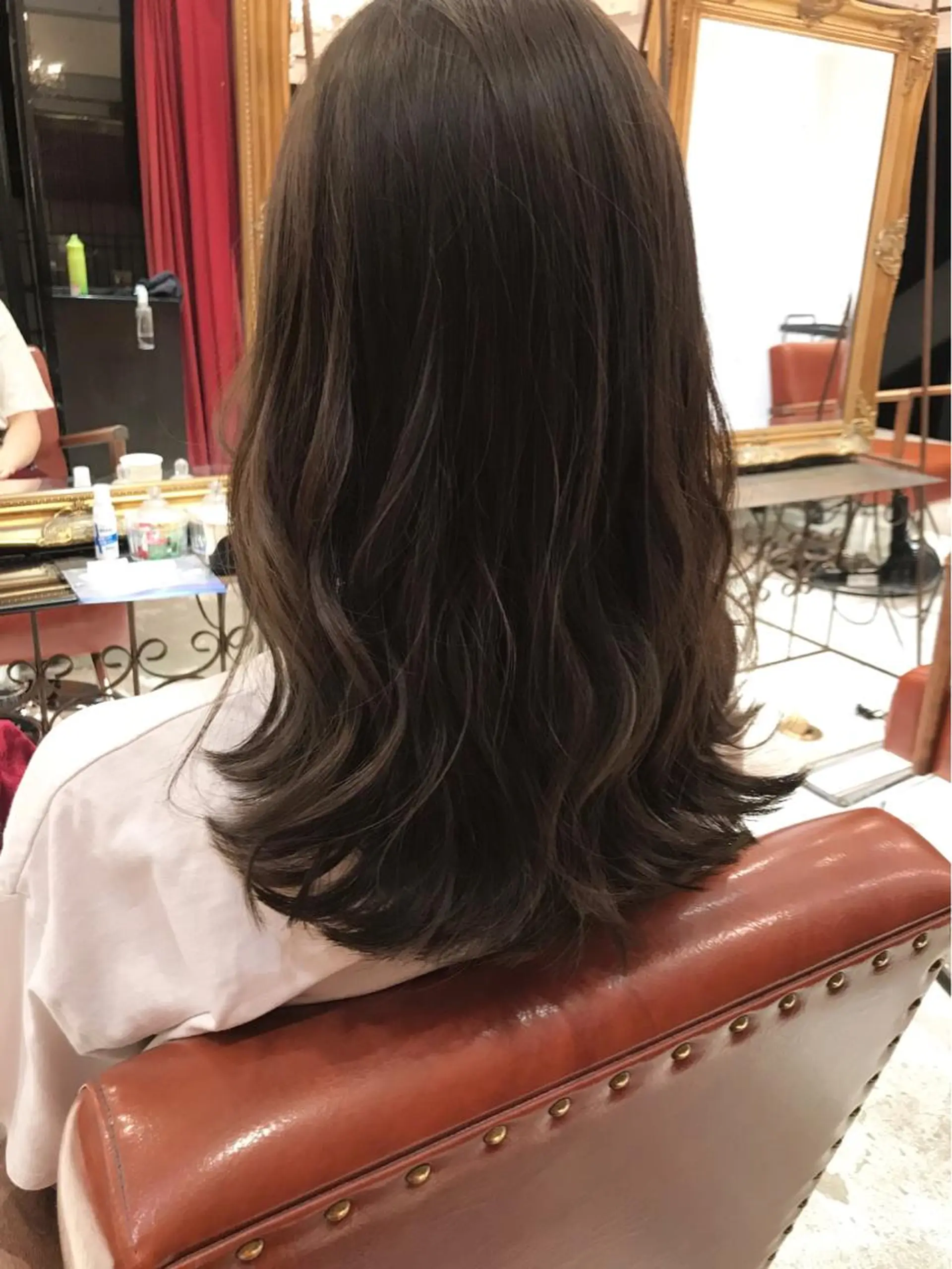 セミロング カラー ご新規様限定 透明感カラーKANAのヘアスタイル