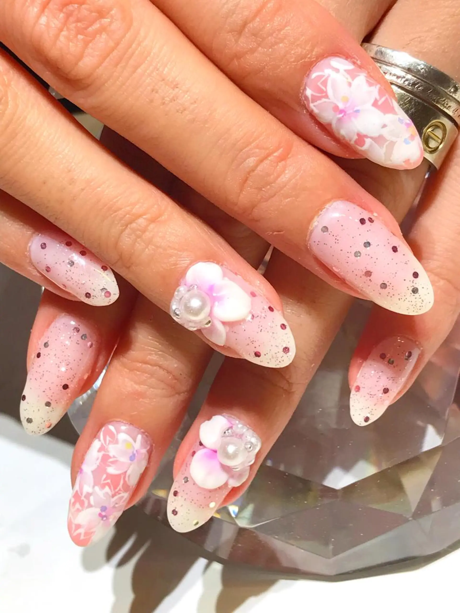 ネイル ジェルネイル YUN 💅のネイルデザイン