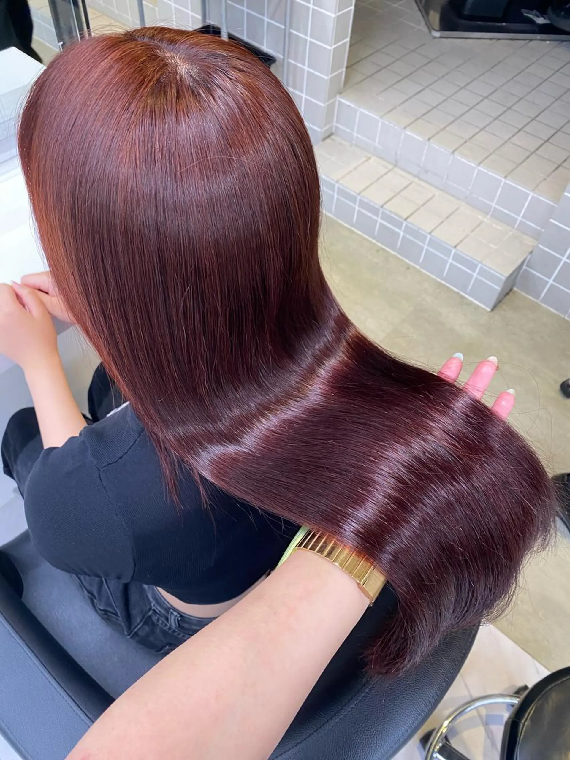 ロング カラー ヘアアレンジ キッズ ブリーチ ラベンダーカラー ブリーチなしカラー レッドカラー 髪質改善 TRU Shino🦋のマツエク・マツパデザイン