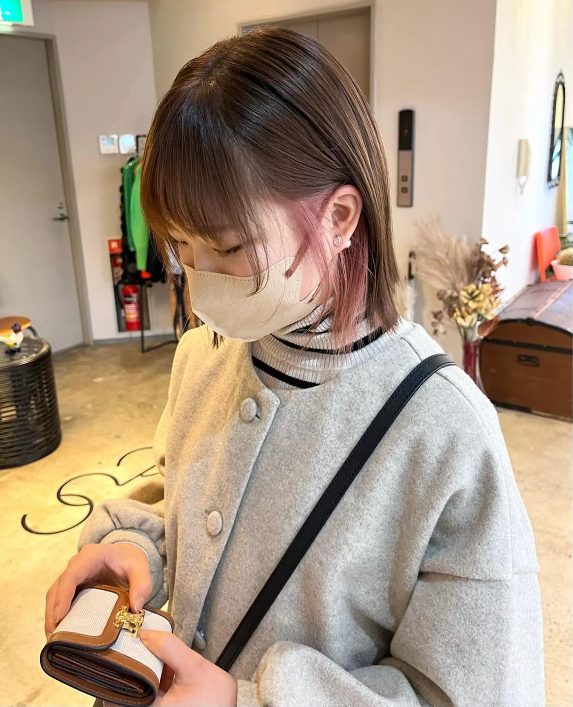 ミディアム カラー ベージュカラー ダブルカラー ピンクカラー 🩷ハイトーン透明感 レイヤー🩷ユリカのヘアスタイル