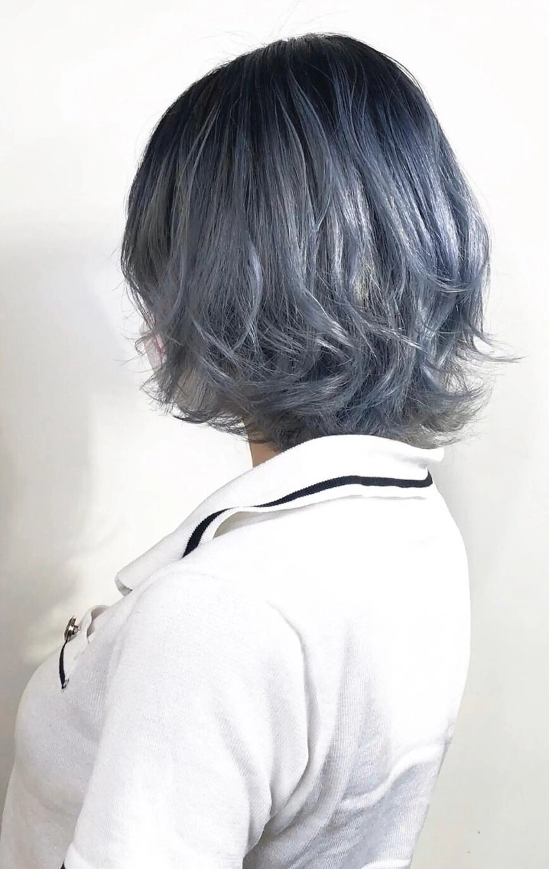 ショート カラー _WHITE+ 南海難波店のヘアスタイル