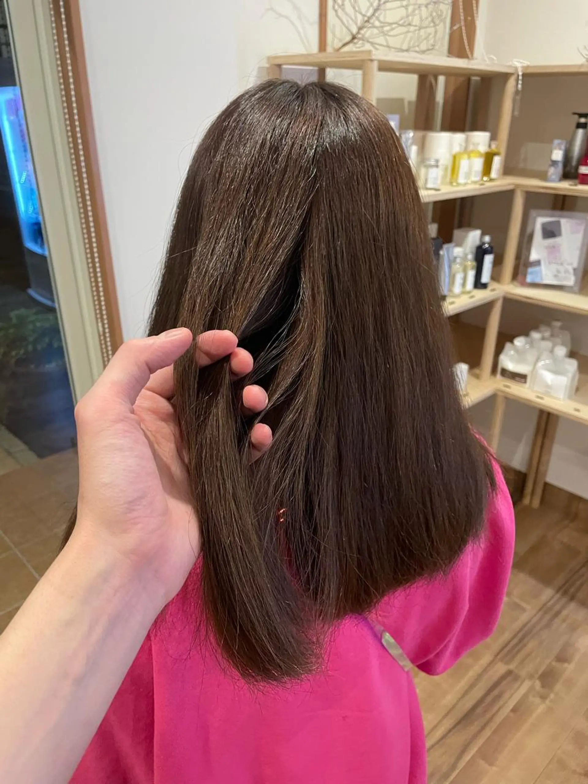 セミロング カラー アッシュ オーガニックカラー 狩野 龍二のヘアスタイル