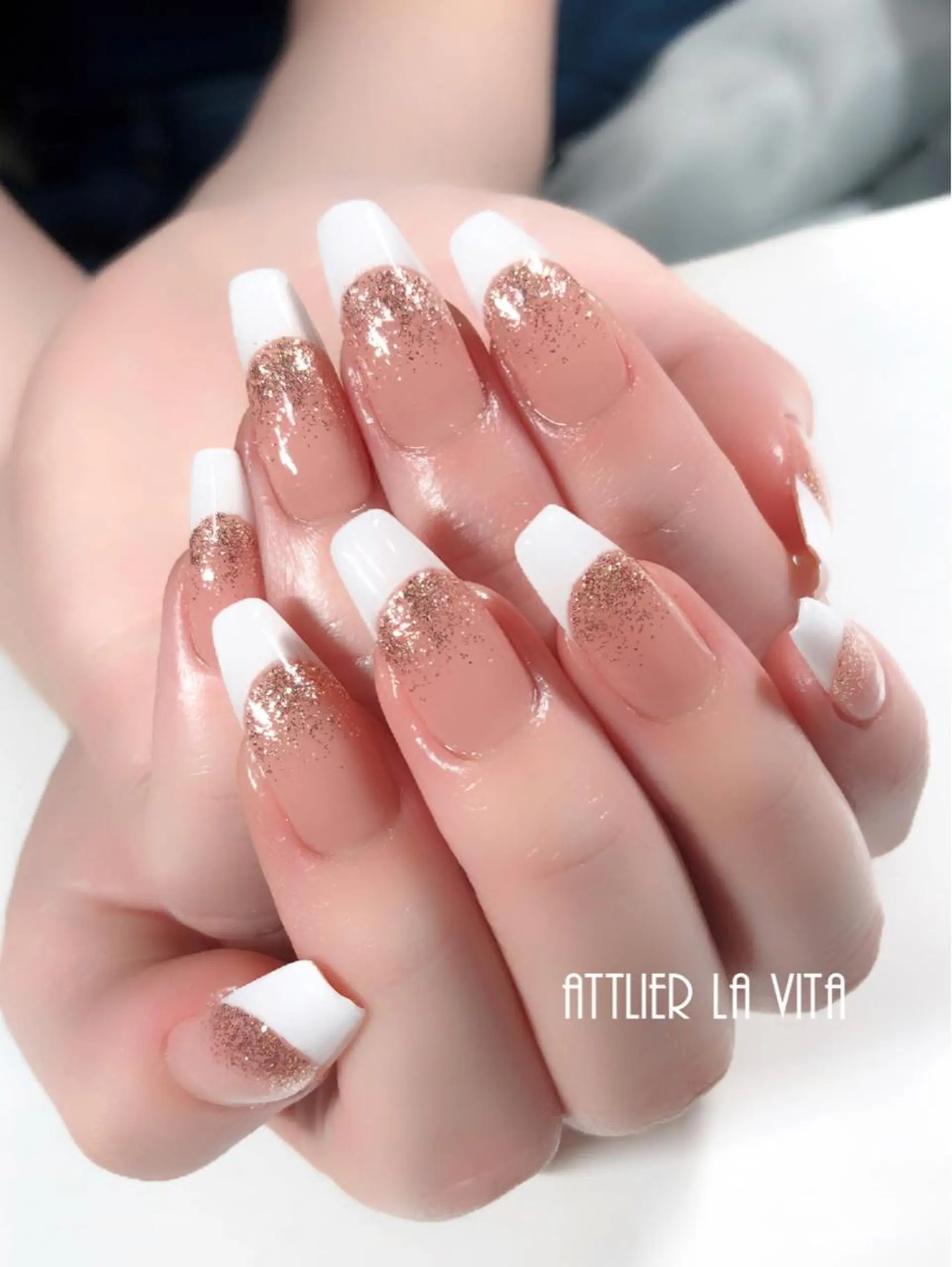 ネイル フレンチネイル ラメ(グリッター) ハンドネイル lavita. mimuraのネイルデザイン