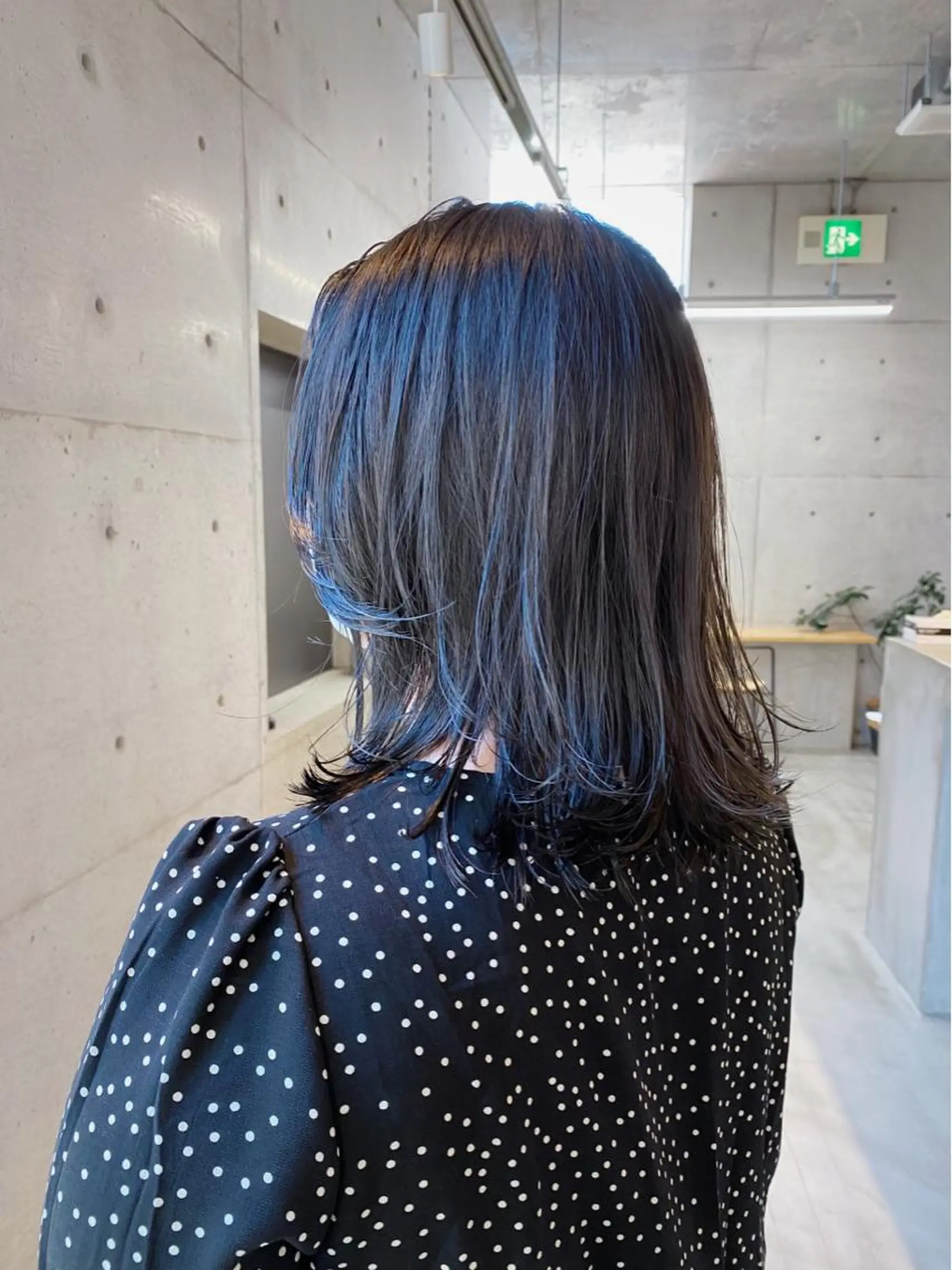 ミディアム 切りっぱなしボブ アッシュ アッシュグレー ボブ son hair HIROEのヘアスタイル