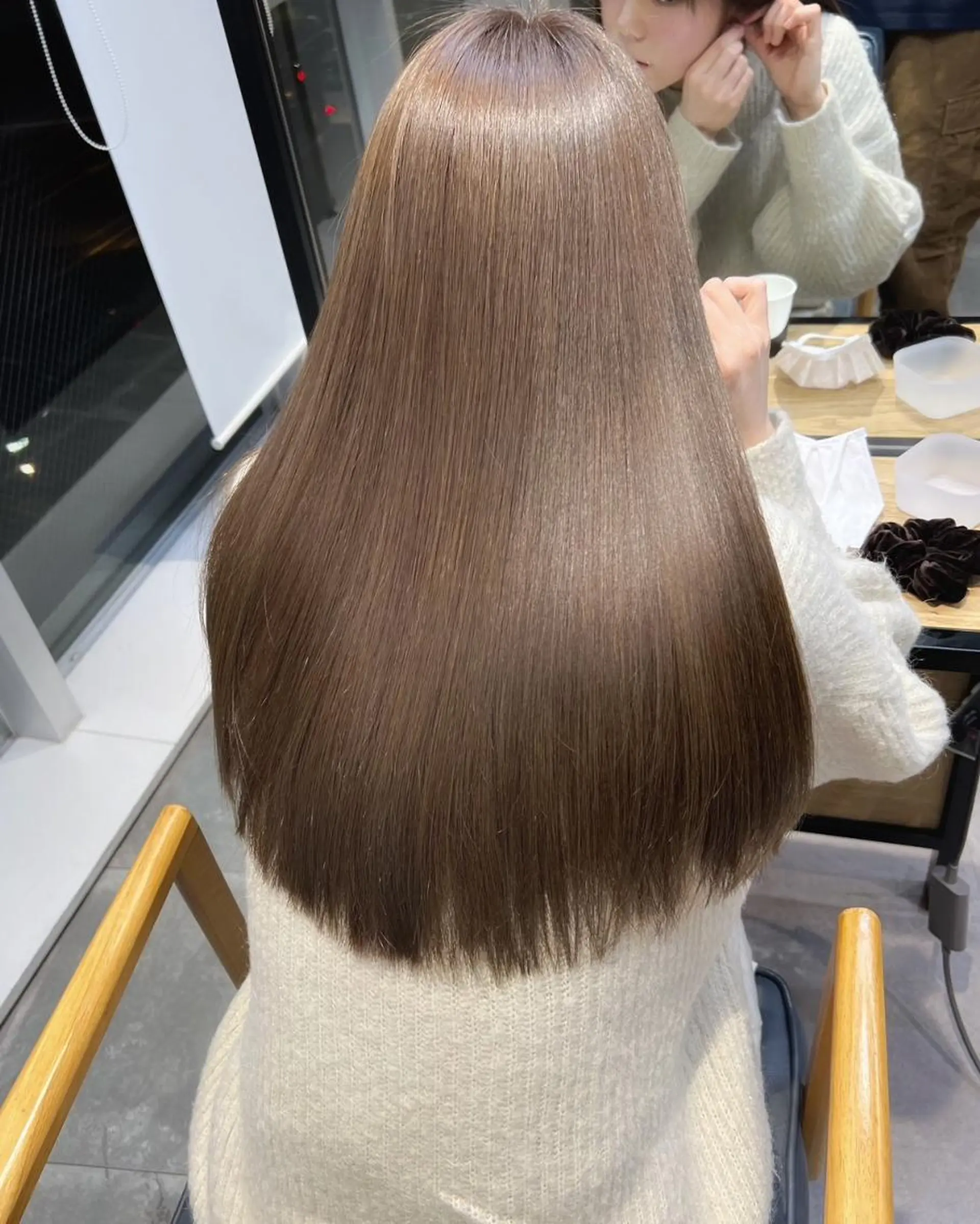 ミディアム カラー パーマ ヘアアレンジ ミディアムパーマ アディクシーカラー ベージュカラー ブリーチ ケアカラー ヘアカラー トリートメント ヘアケア特化型サロン newi 梅田のヘアスタイル