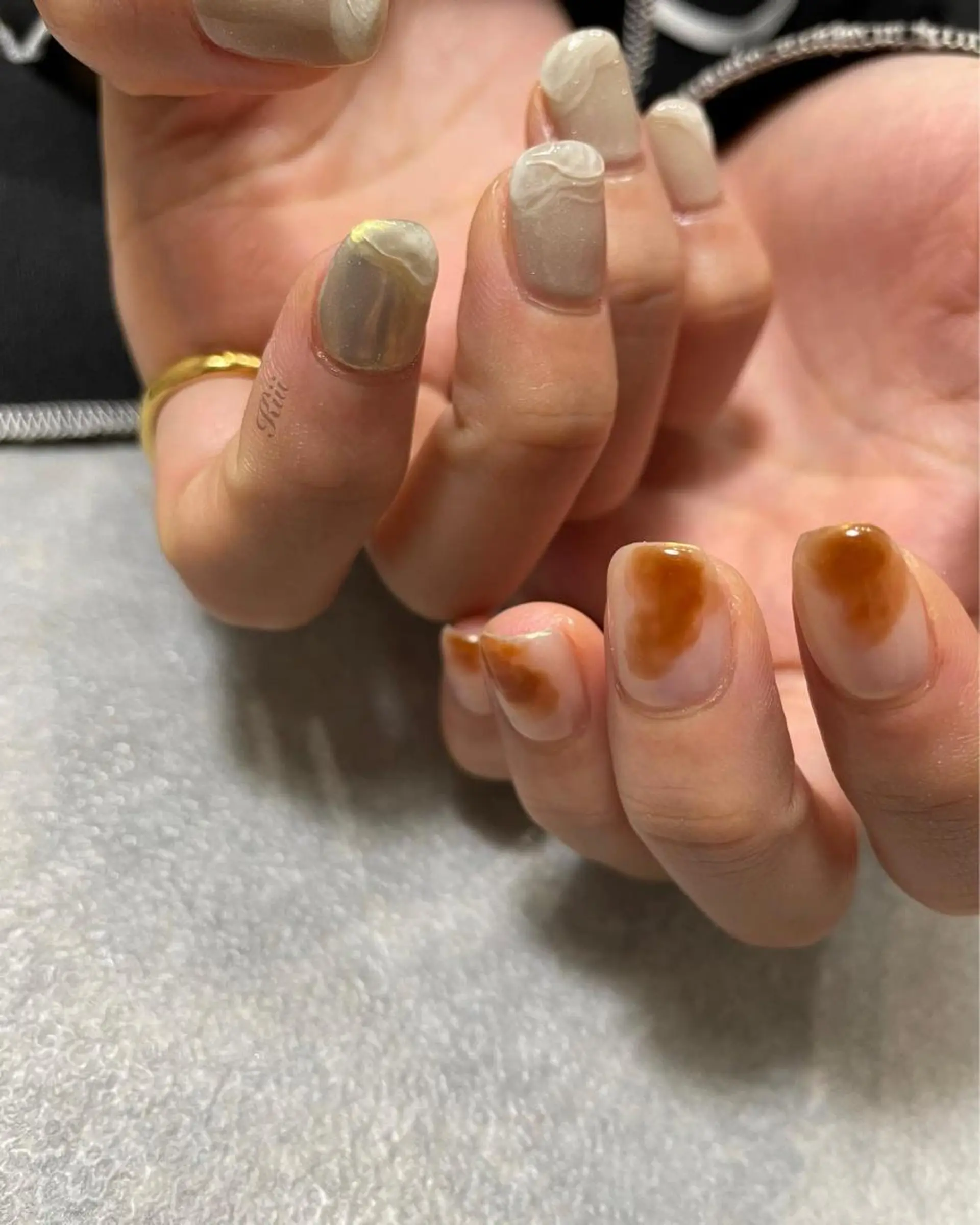 ネイル オーロラネイル マグネットネイル ハンドネイル フットネイル kiii.__ ✴︎*のネイルデザイン