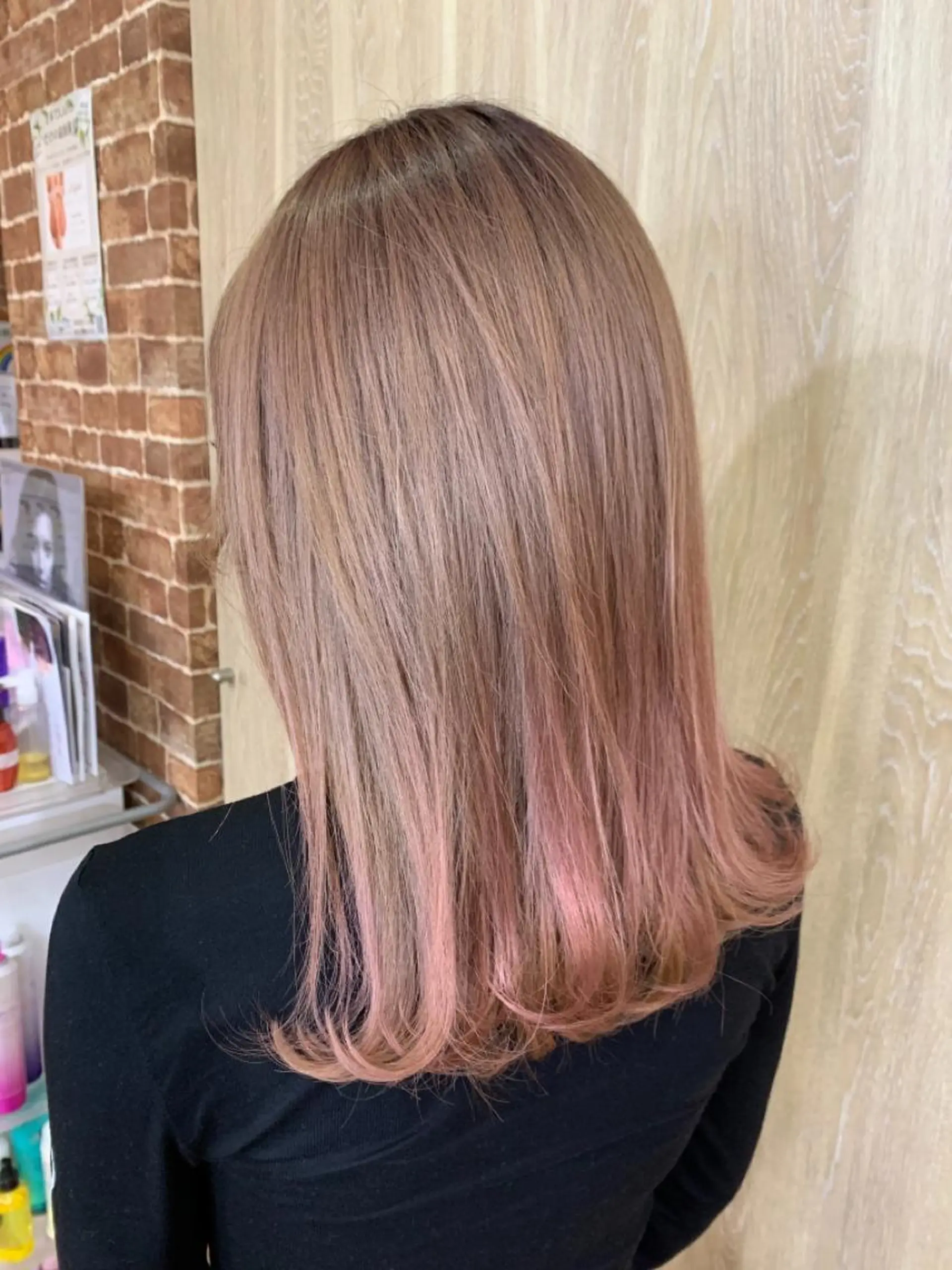 ミディアム カラー ヘアアレンジ ベージュカラー ピンクカラー ピンクベージュ ヘアカラー トリートメント ヘアセット RYOSUKE ハイトーンのヘアスタイル