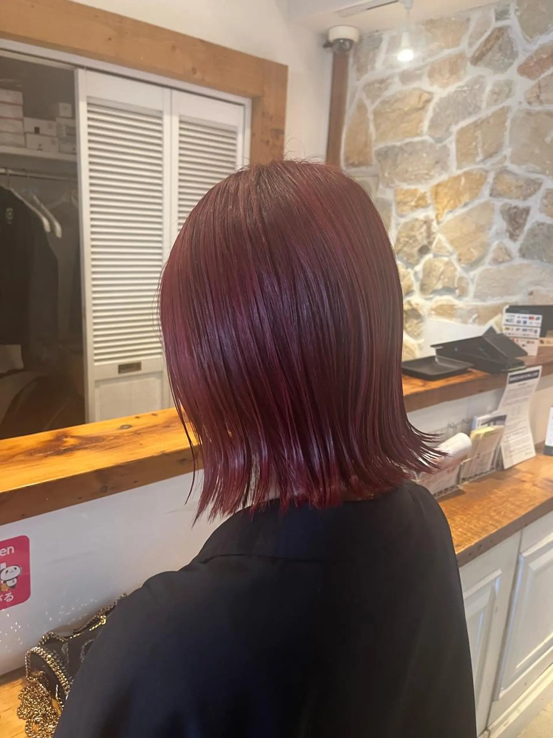ミディアム 秋澤 楓のヘアスタイル
