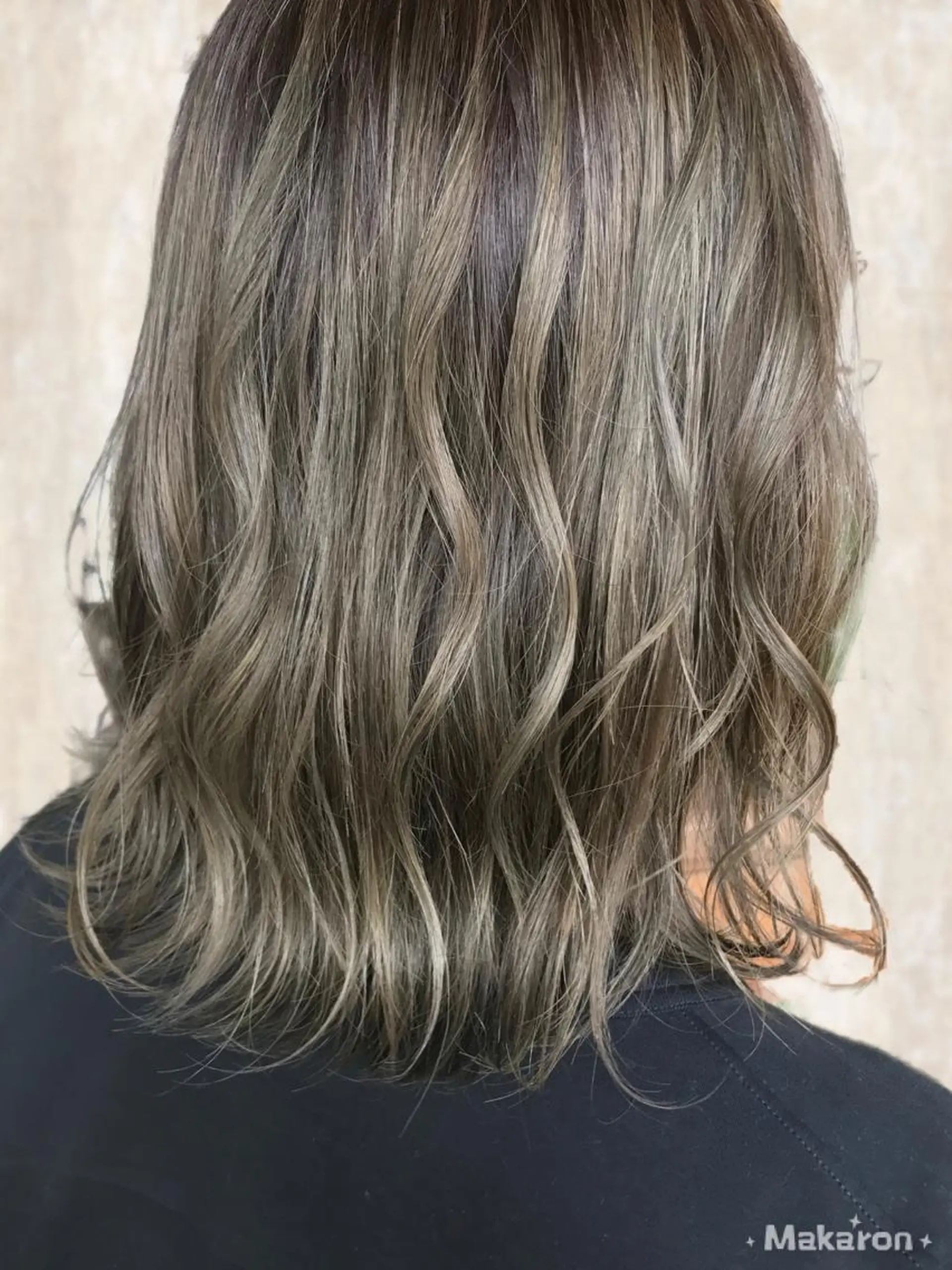 ミディアム カラー バレイヤージュ ベージュカラー ケアカラー オリーブベージュ レイヤーカット hair works raptureのヘアスタイル