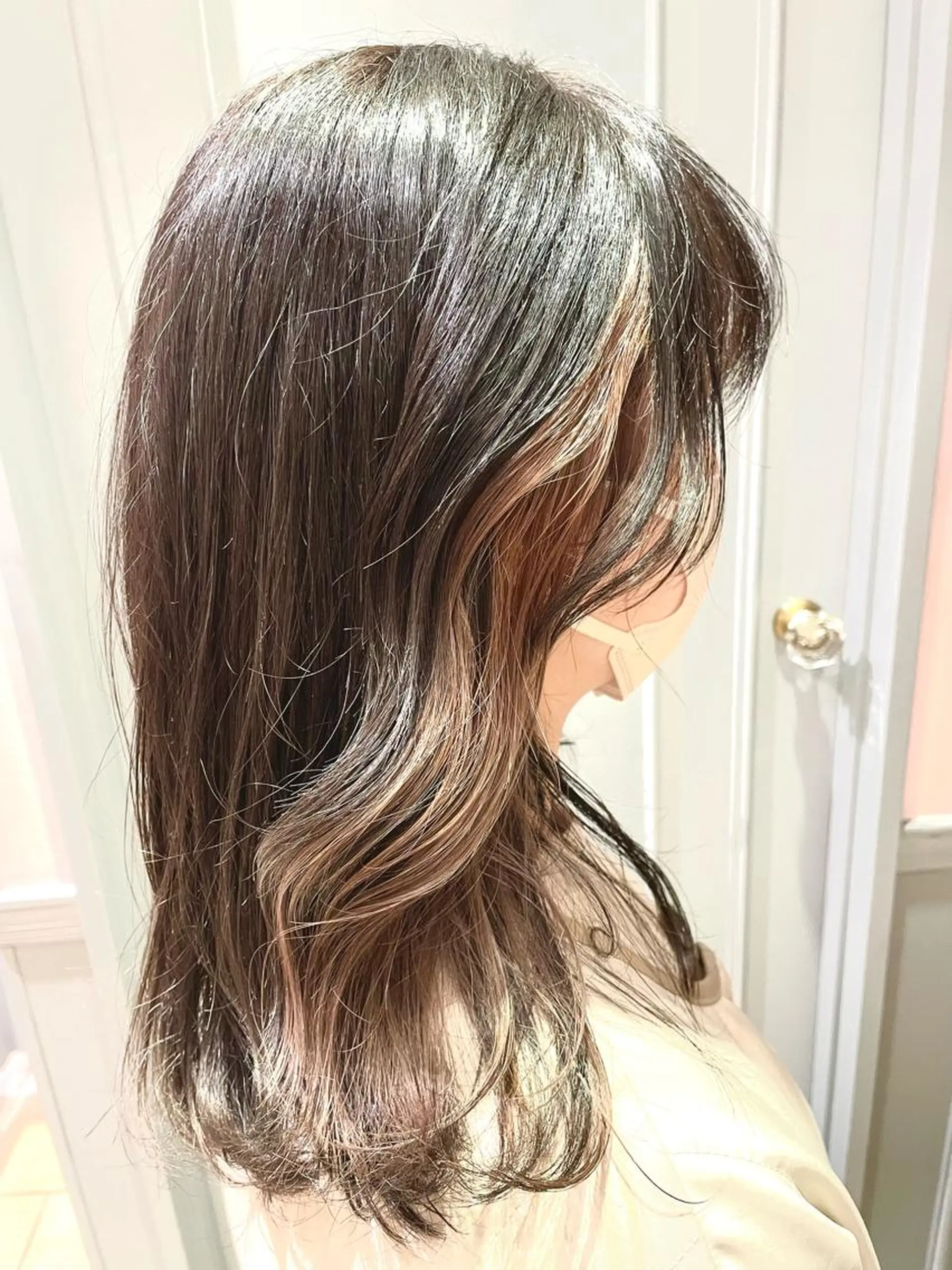 セミロング カットモデル ヨネダのヘアスタイル