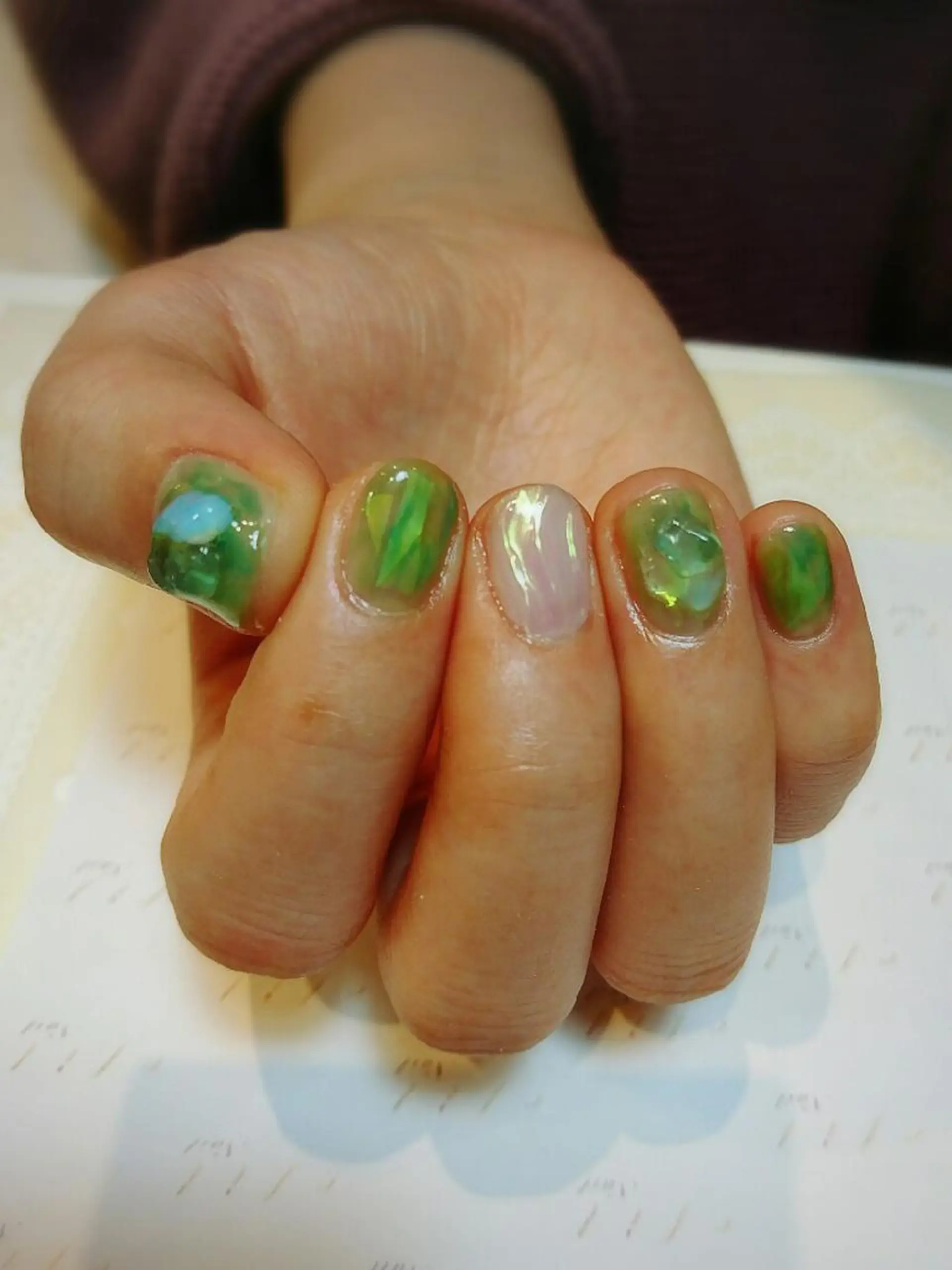 ネイル オーロラネイル 持ち込み みー shakushiroのネイルデザイン