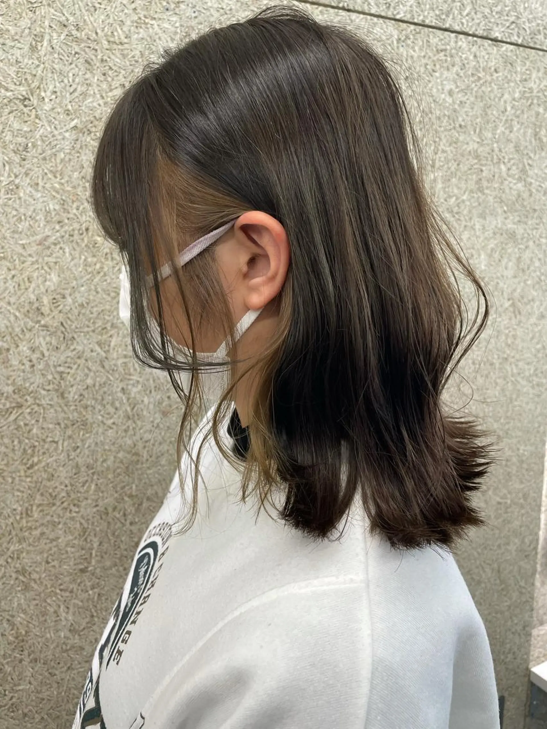 ミディアム カット ヘアカラー トリートメント 韓国風レイヤー ハイトーンRYOTAのヘアスタイル