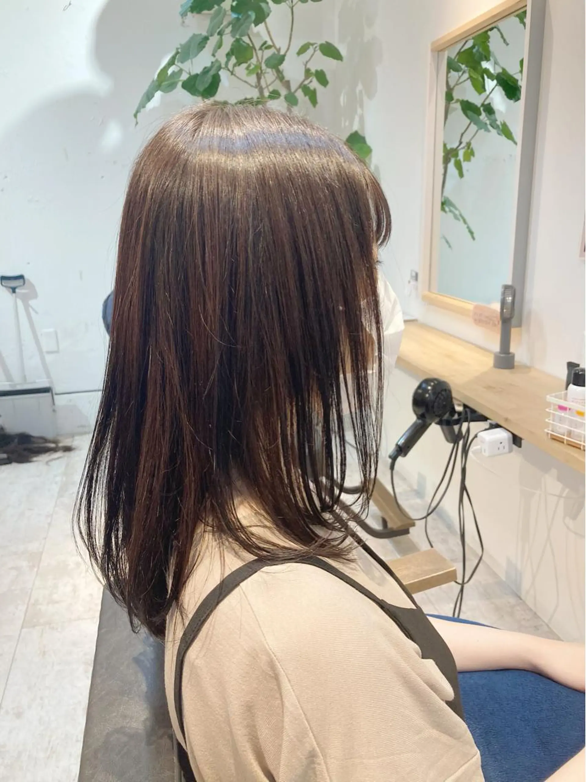 ミディアム 【女性指名No.1】 西口直子のヘアスタイル