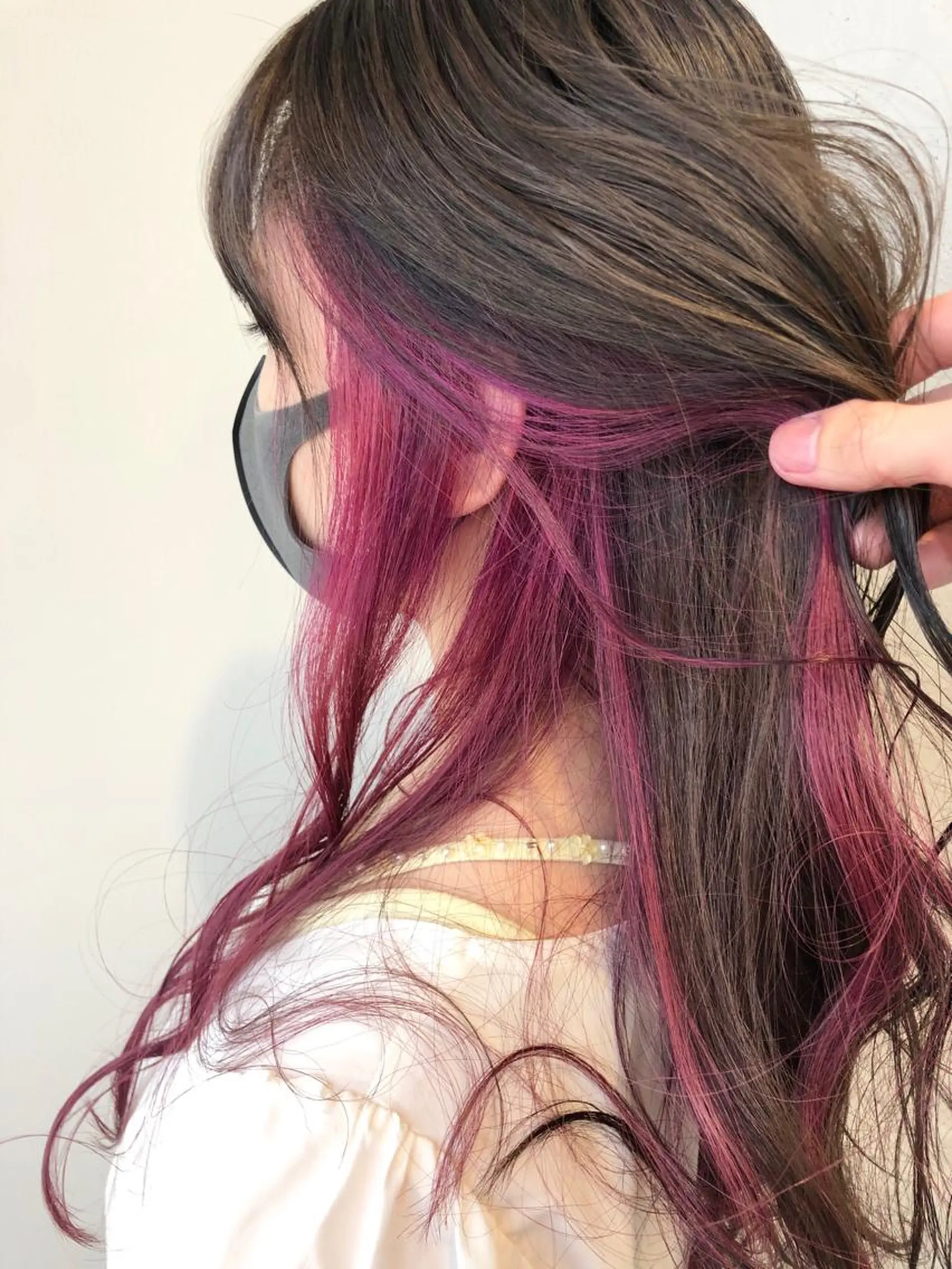 ロング カラー ヘアアレンジ ｲﾝﾅｰｶﾗｰ屋さん 🫧伊藤拓実のヘアスタイル