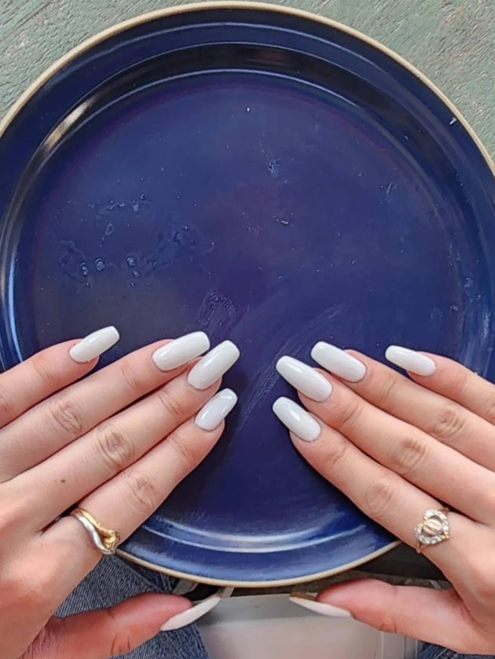 ネイル ロングネイル ホワイト atEdgeｱｴｯﾄ OMOTESANDOのエステ・リラクイメージ