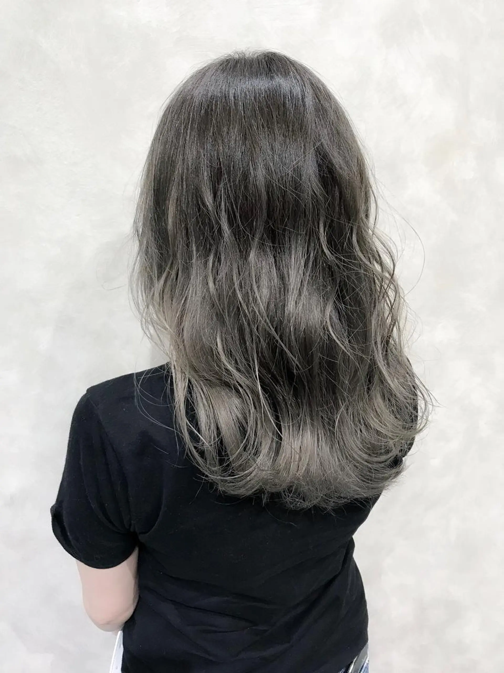 セミロング カラー ブリーチ グレージュ カット ヘアカラー トリートメント 丹羽 隼人/髪質改善 /韓国ヘア🇰🇷のヘアスタイル