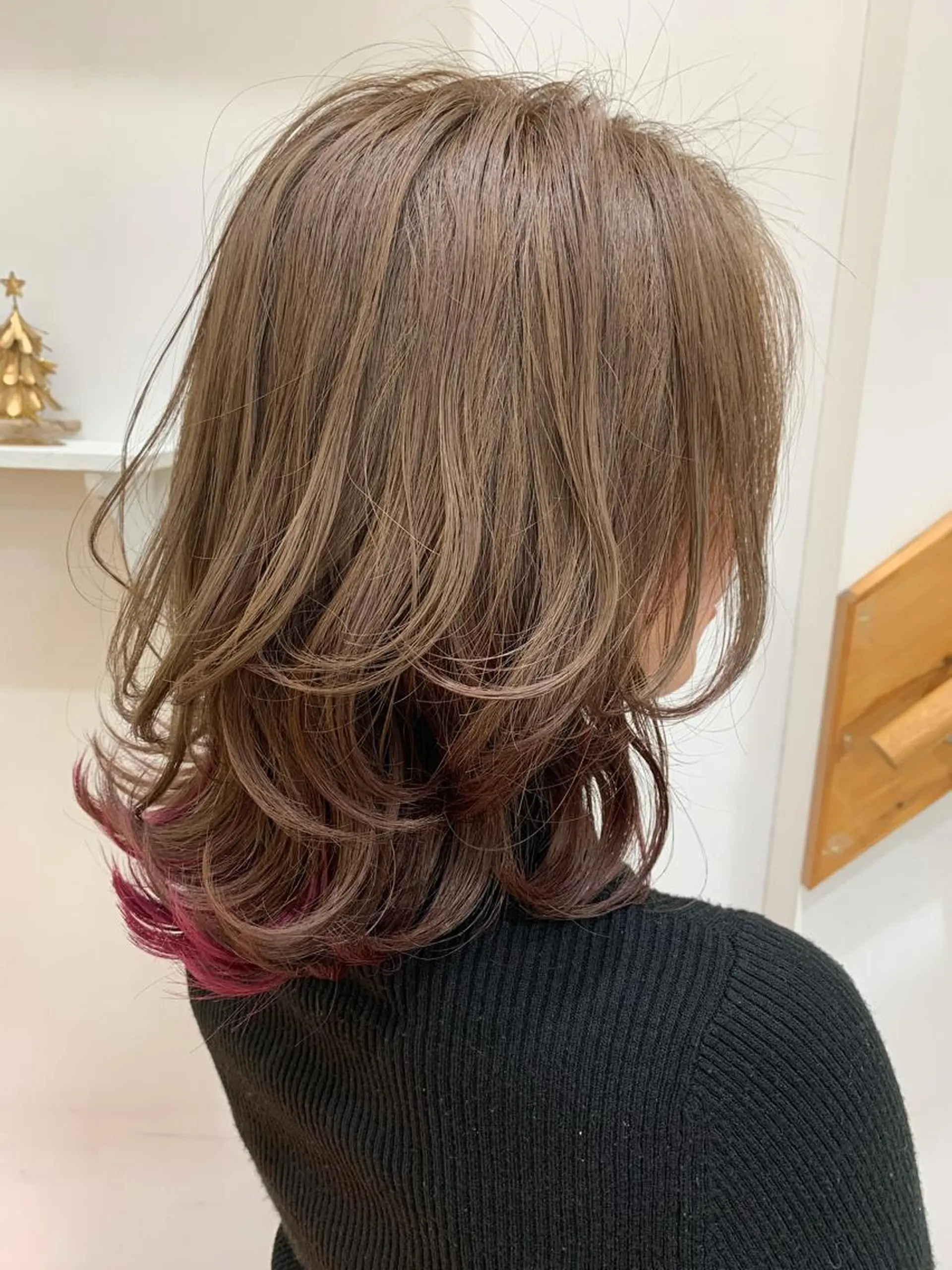 ミディアム カラー ブリーチ レッドカラー ヘアカラー トリートメント ヘアアレンジ にいた　かづしげのヘアスタイル