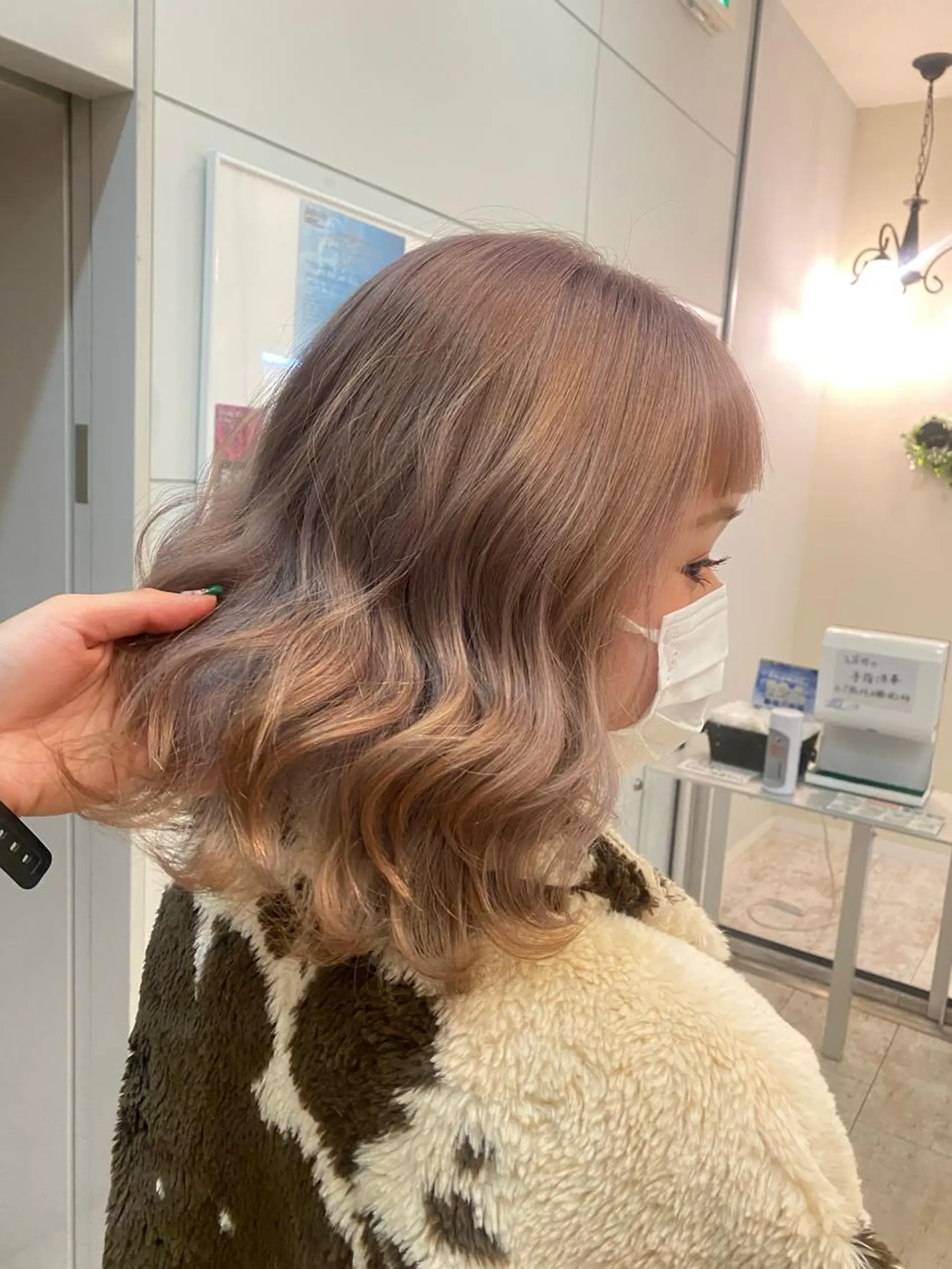 ミディアム カラー 🍏すがの みき🍏のヘアスタイル