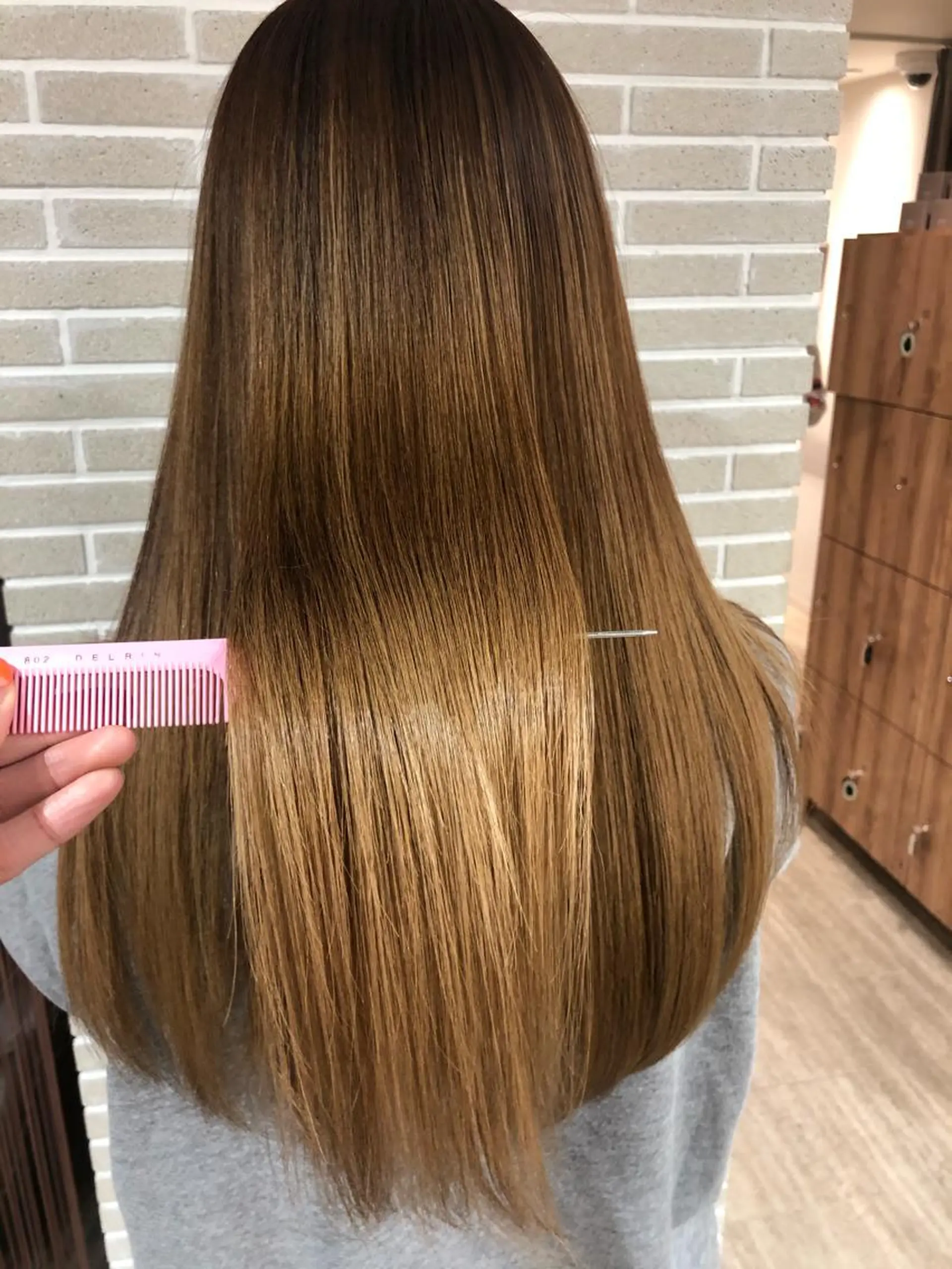 ロング パーマ トリートメント 酸熱トリートメント ウルフカット／吉村 桃子のヘアスタイル