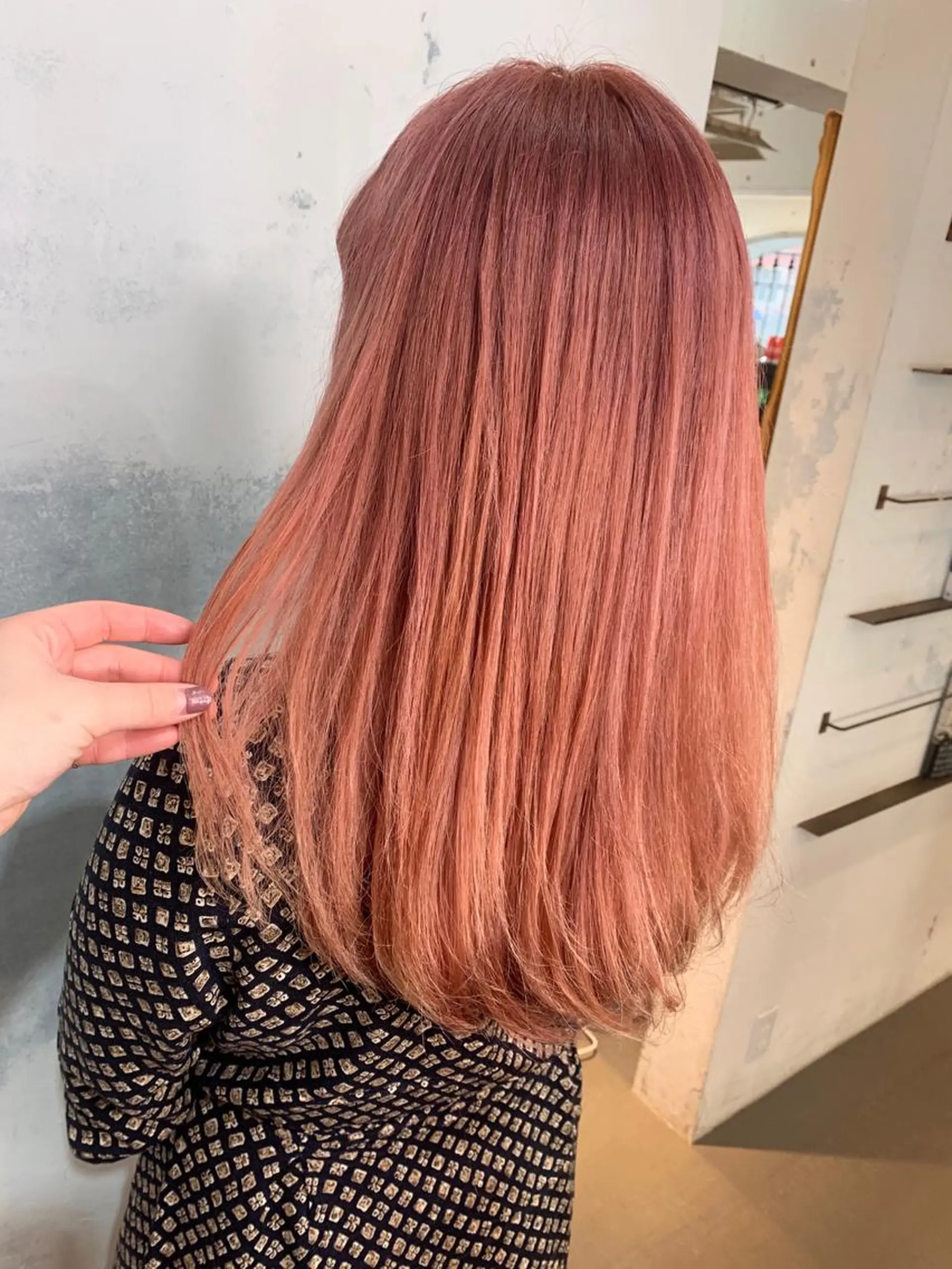 ロング カラー ピンクカラー ヘアカラー 🍑艶髪✖️暖色系 ✨momoka🍑のヘアスタイル