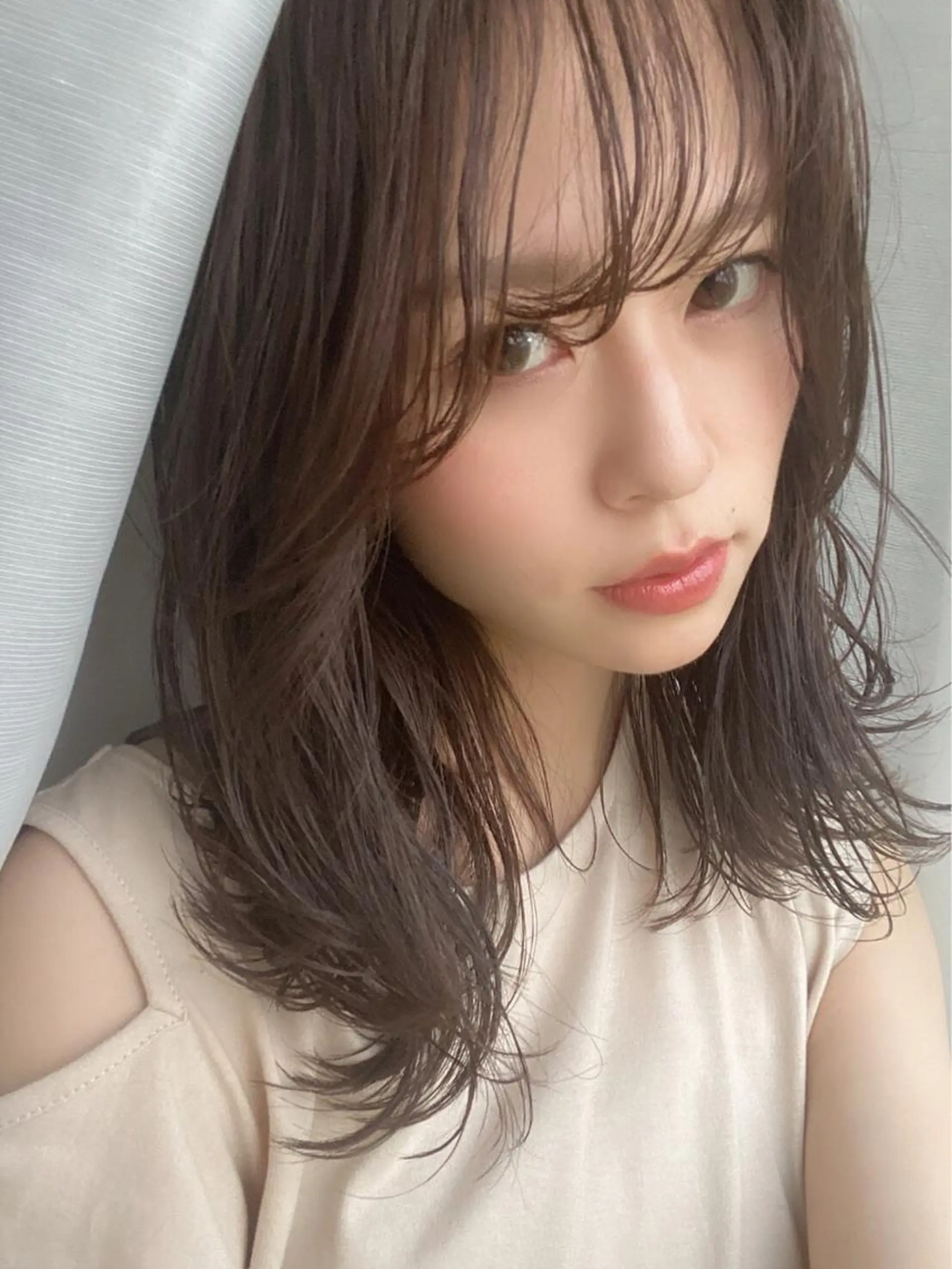 セミロング レイヤーカット /透明感カラー西田のヘアスタイル