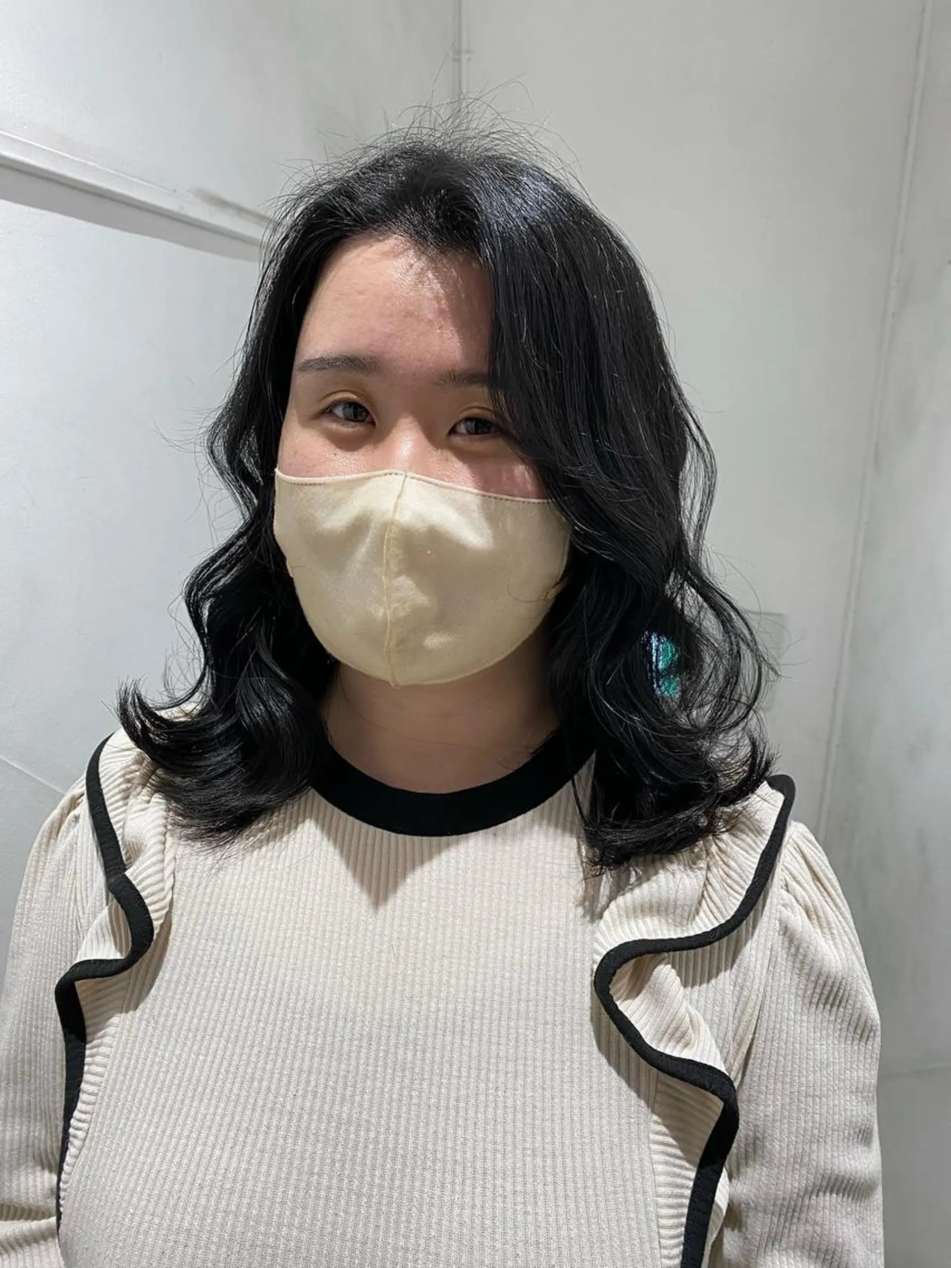 セミロング ワンホンヘア ✨くびれスタイル✨️ 戸嶋穂乃香のヘアスタイル