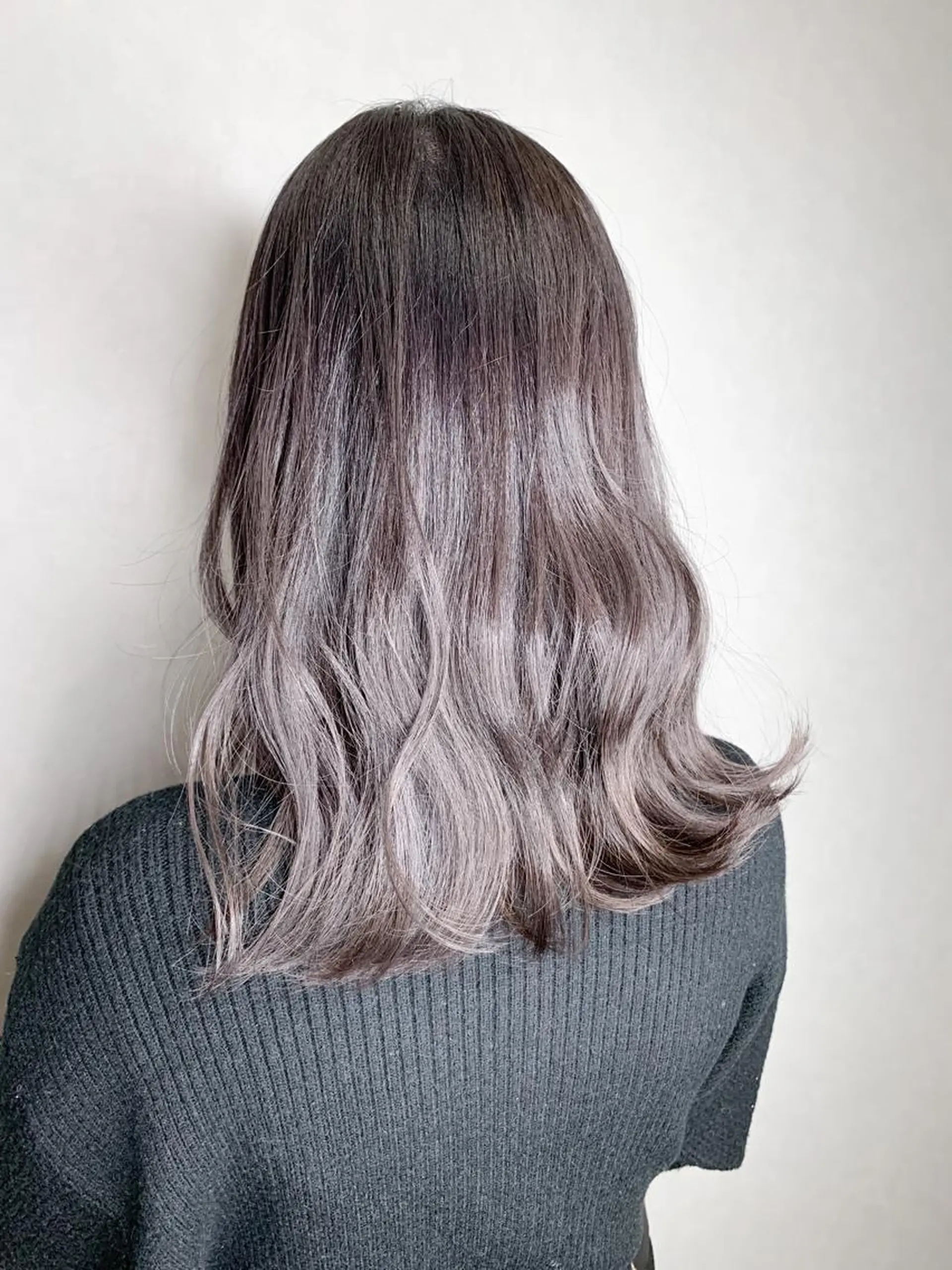ミディアム カラー グレージュ ヘアカラー 🌈 DAIKI 🌈のヘアスタイル