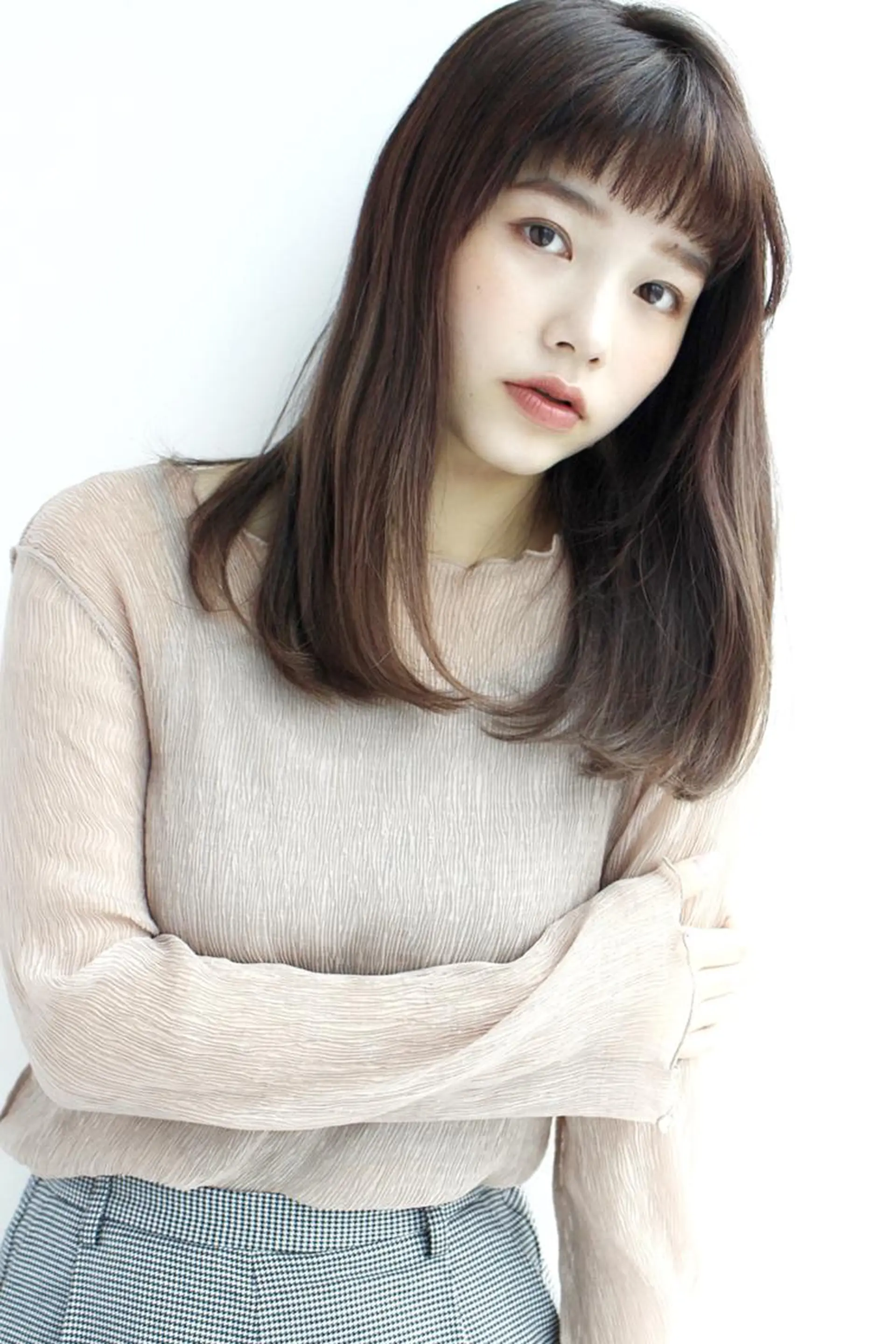 セミロング カラー 浅沼 久瑠美のヘアスタイル