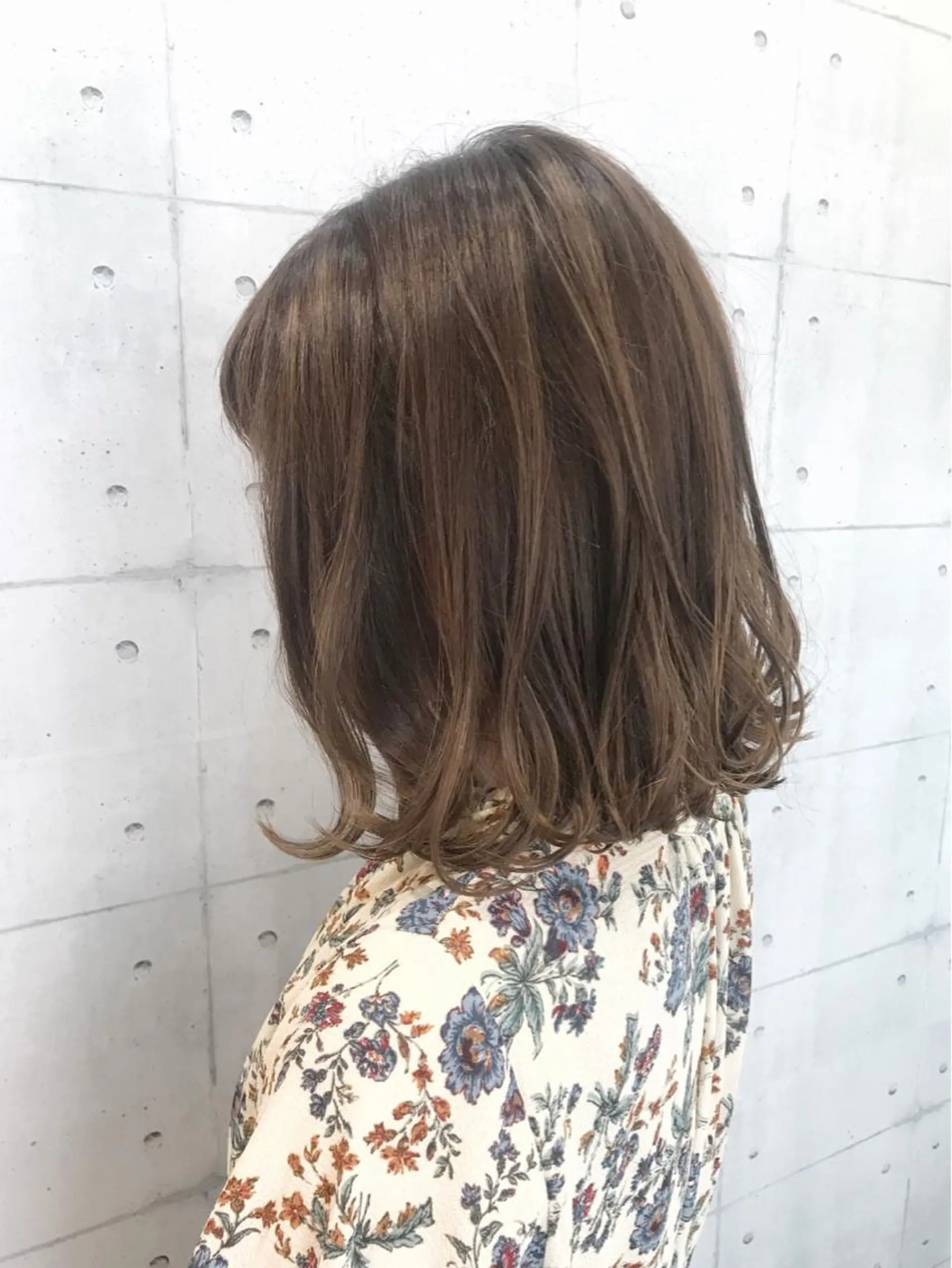 ミディアム カラー ベージュカラー イルミナカラー ヘアカラー トリートメント 高木 麻知子のヘアスタイル