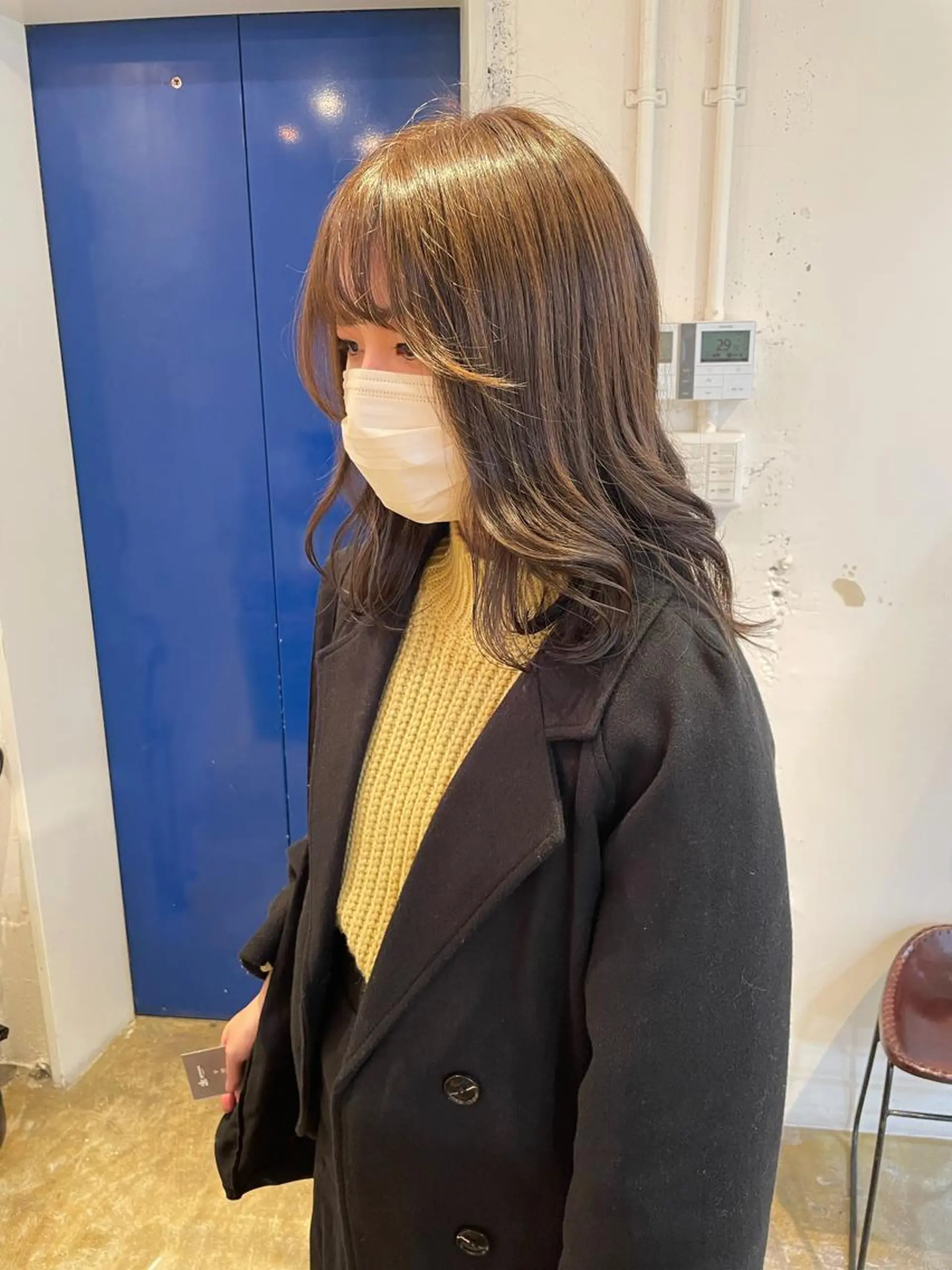 ミディアム カラー ベージュカラー オリーブベージュ カット ヘアカラー トリートメント MIOベージュカラー 柔らかいカラーのヘアスタイル