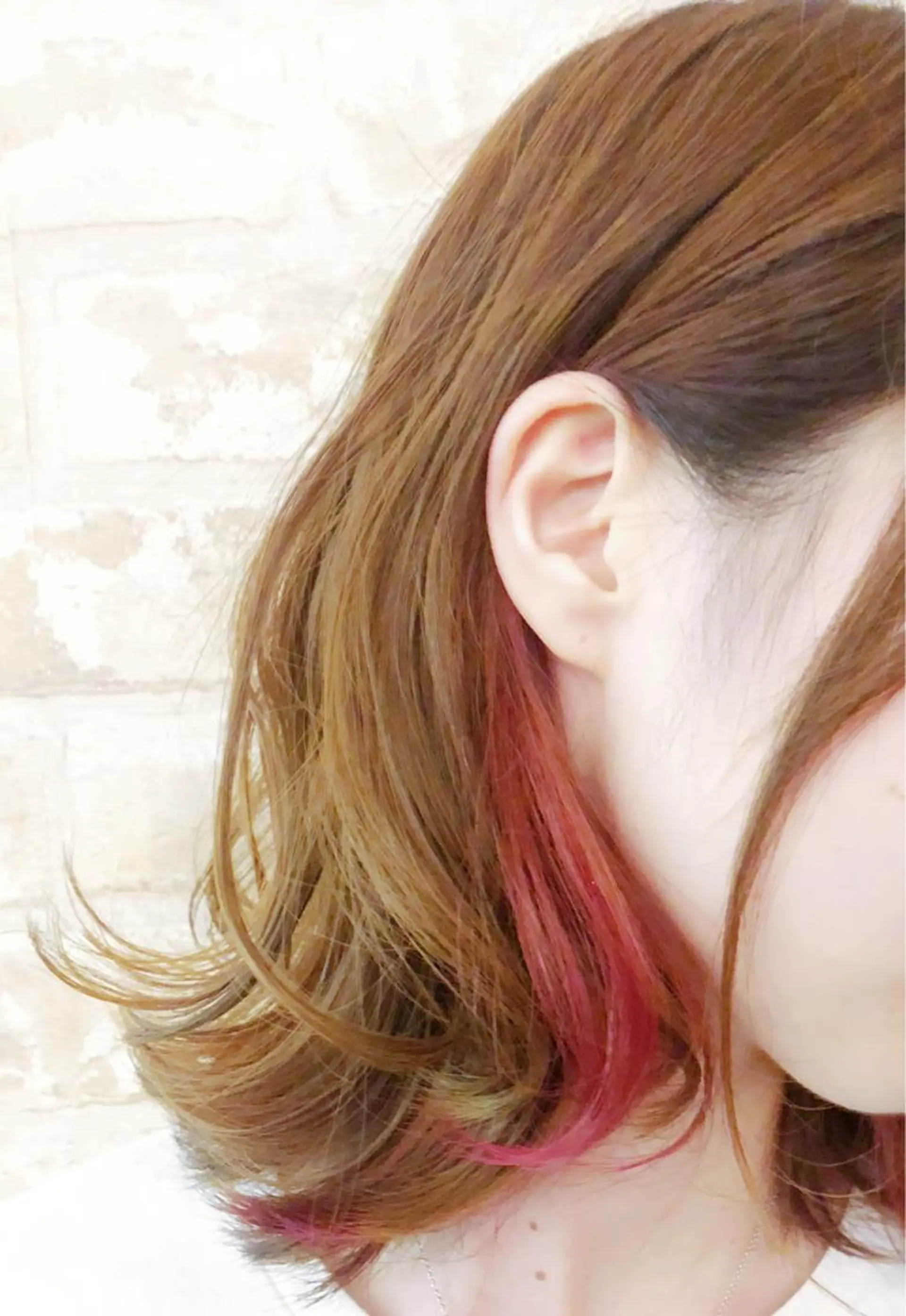 カラー インナーカラー ピンクカラー 岩渕 由里香のヘアスタイル