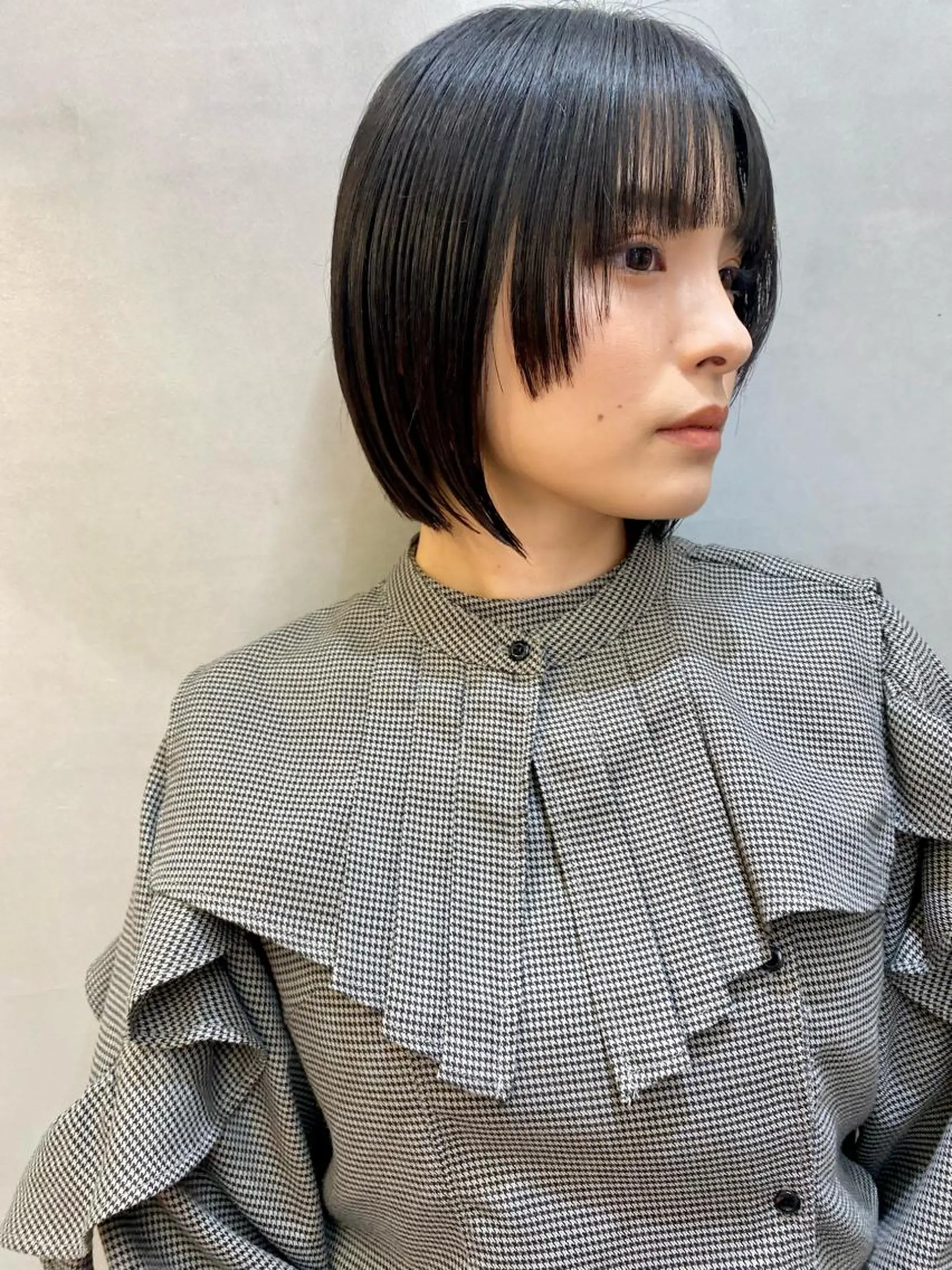 ショート カラー カット ヘアカラー トリートメント 顔周り/ブリーチなし /縮毛矯正🫧伊勢のヘアスタイル