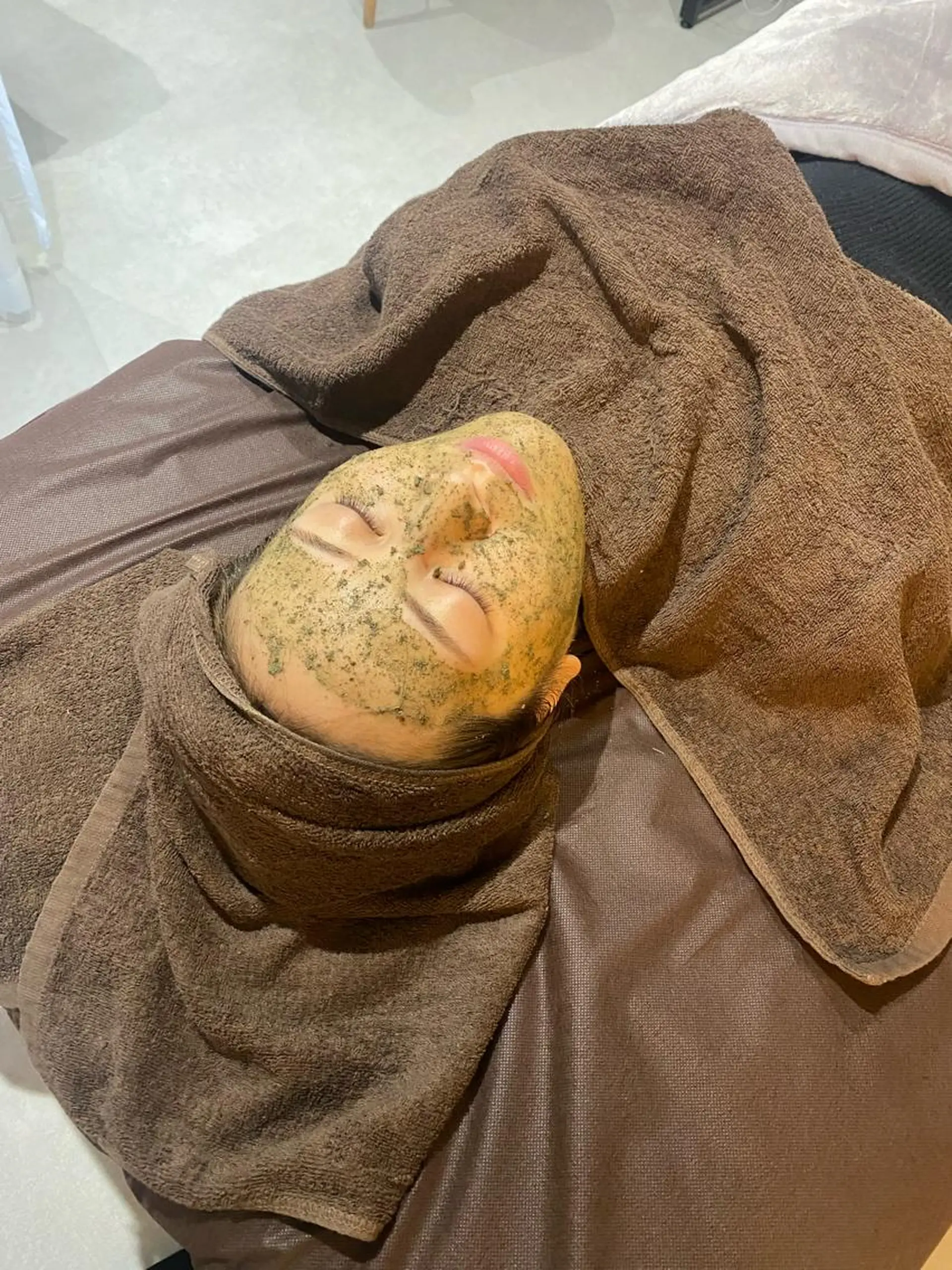 ハーブピーリング専門 毛穴洗浄❤️眉waxのエステ・リラクイメージ