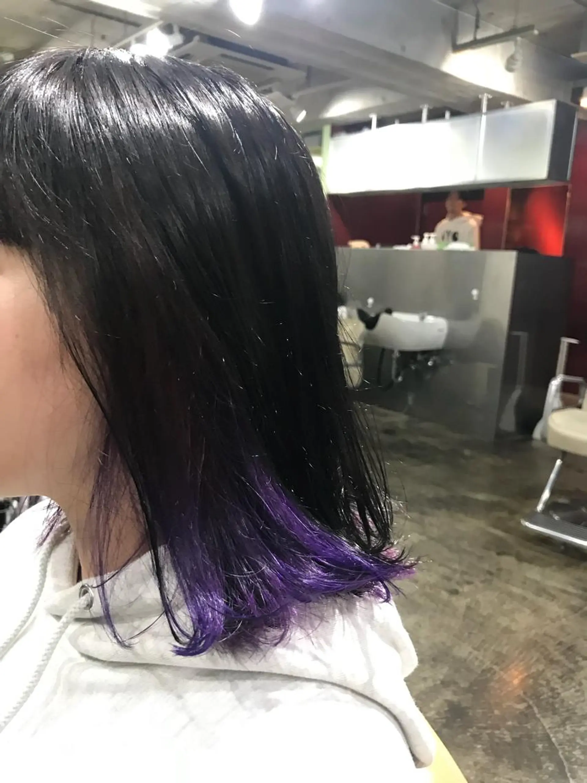 ミディアム カラー パーマ ヘアアレンジ メンズ キッズ ネイル マツエク・マツパ パープルカラー パープル サロンドミルク 原宿のヘアスタイル