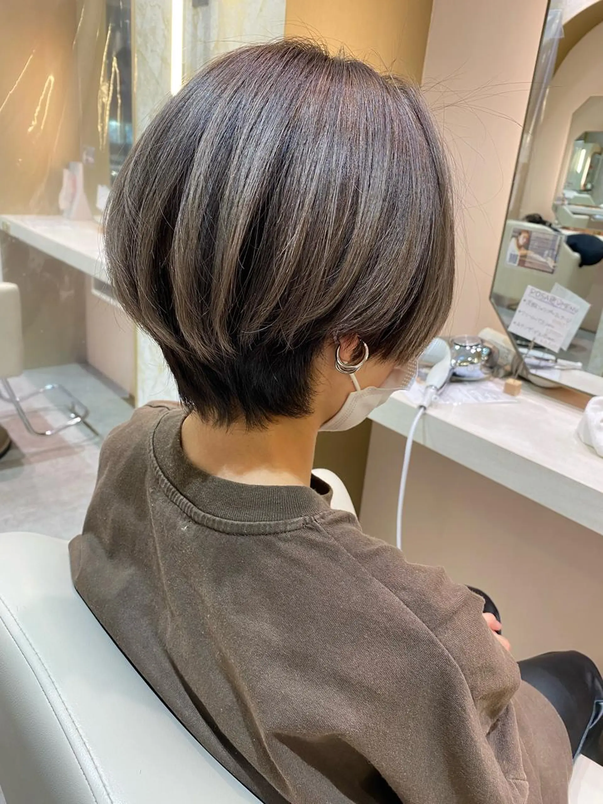 ショート カラー 店長/mao/ 前髪/顔周りカットのヘアスタイル