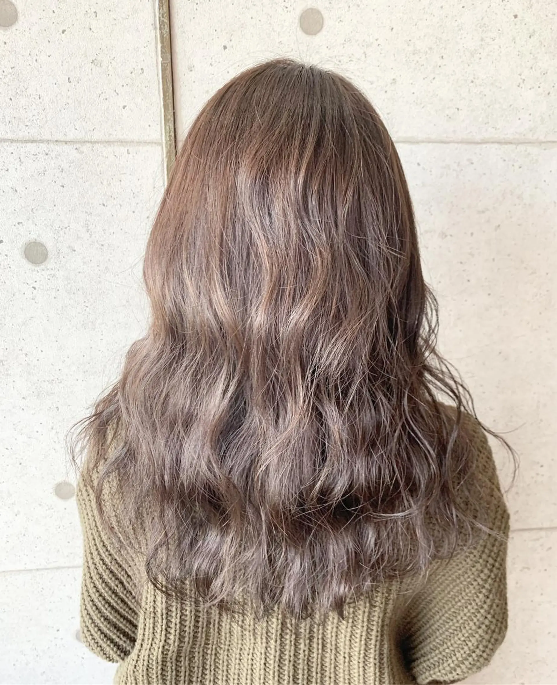 セミロング カラー イルミナカラー 福森 みずきのヘアスタイル