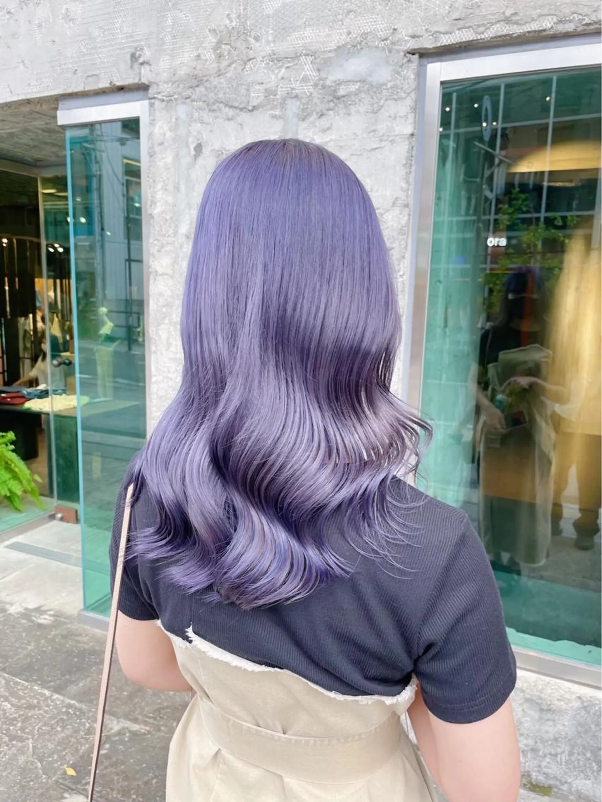 セミロング カラー ヘアアレンジ アッシュ アッシュグレー アッシュグレージュ バレイヤージュ ミストバング Bob＆ハイトーン 専門家CHIHIROのヘアスタイル