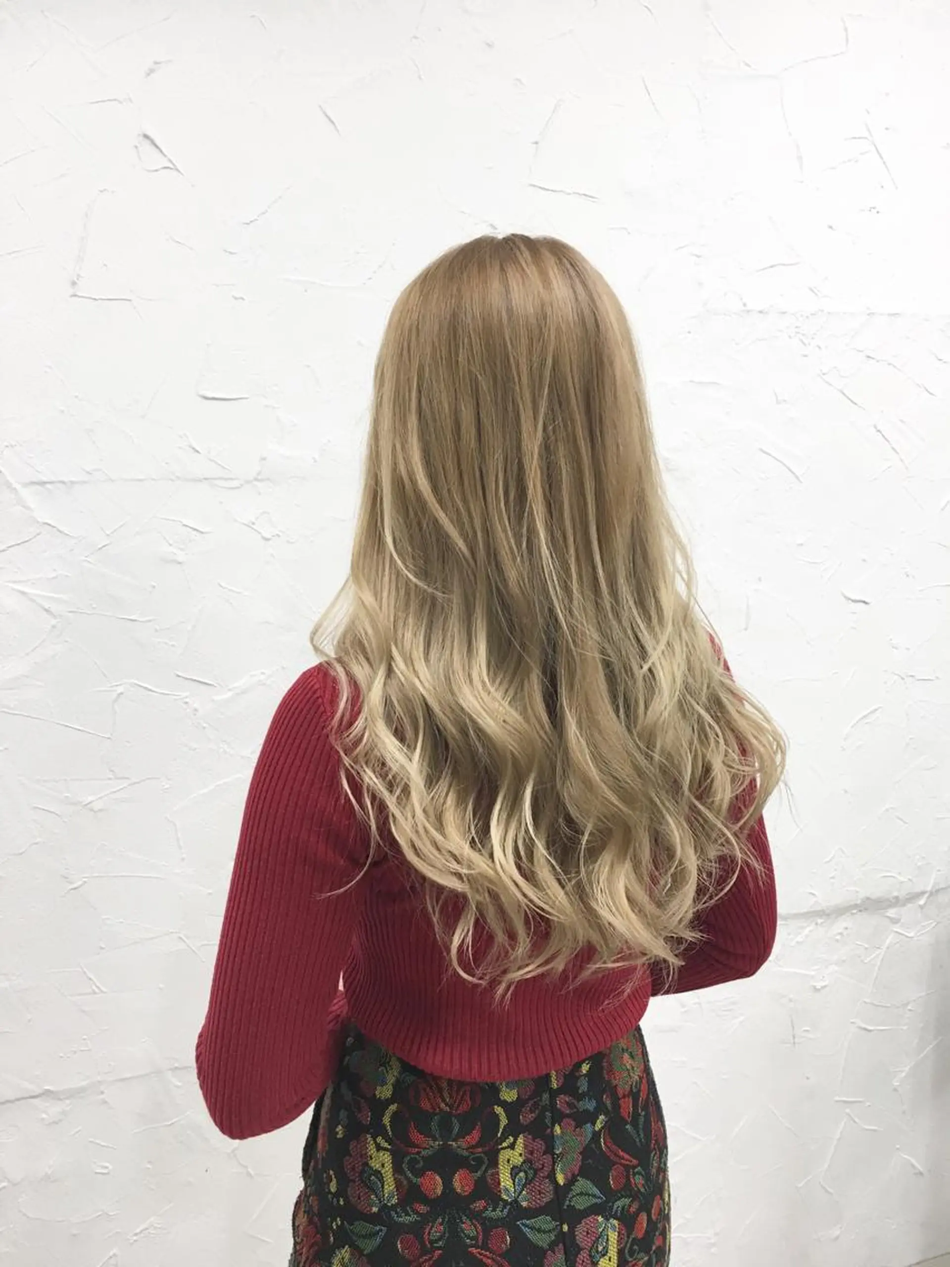 セミロング カラー ベージュカラー ブリーチ ミルクティーベージュ 脱！黒髪 ダブルカラー【上野】のヘアスタイル